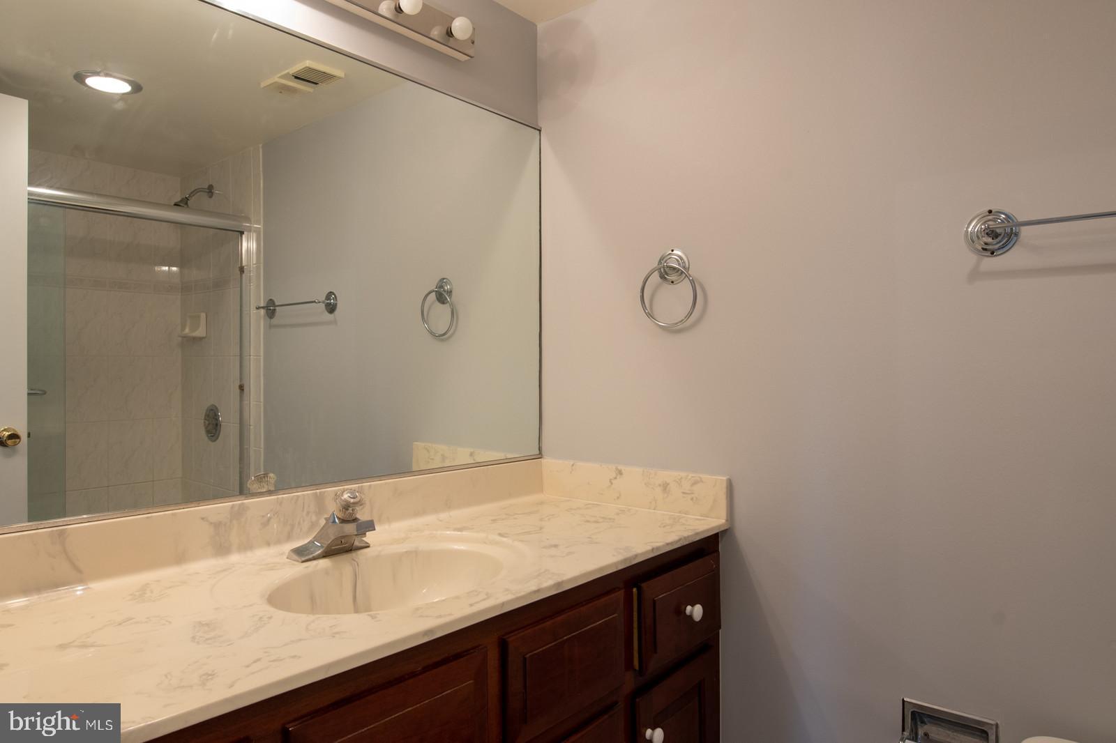 ROTONDA - Residential Lease