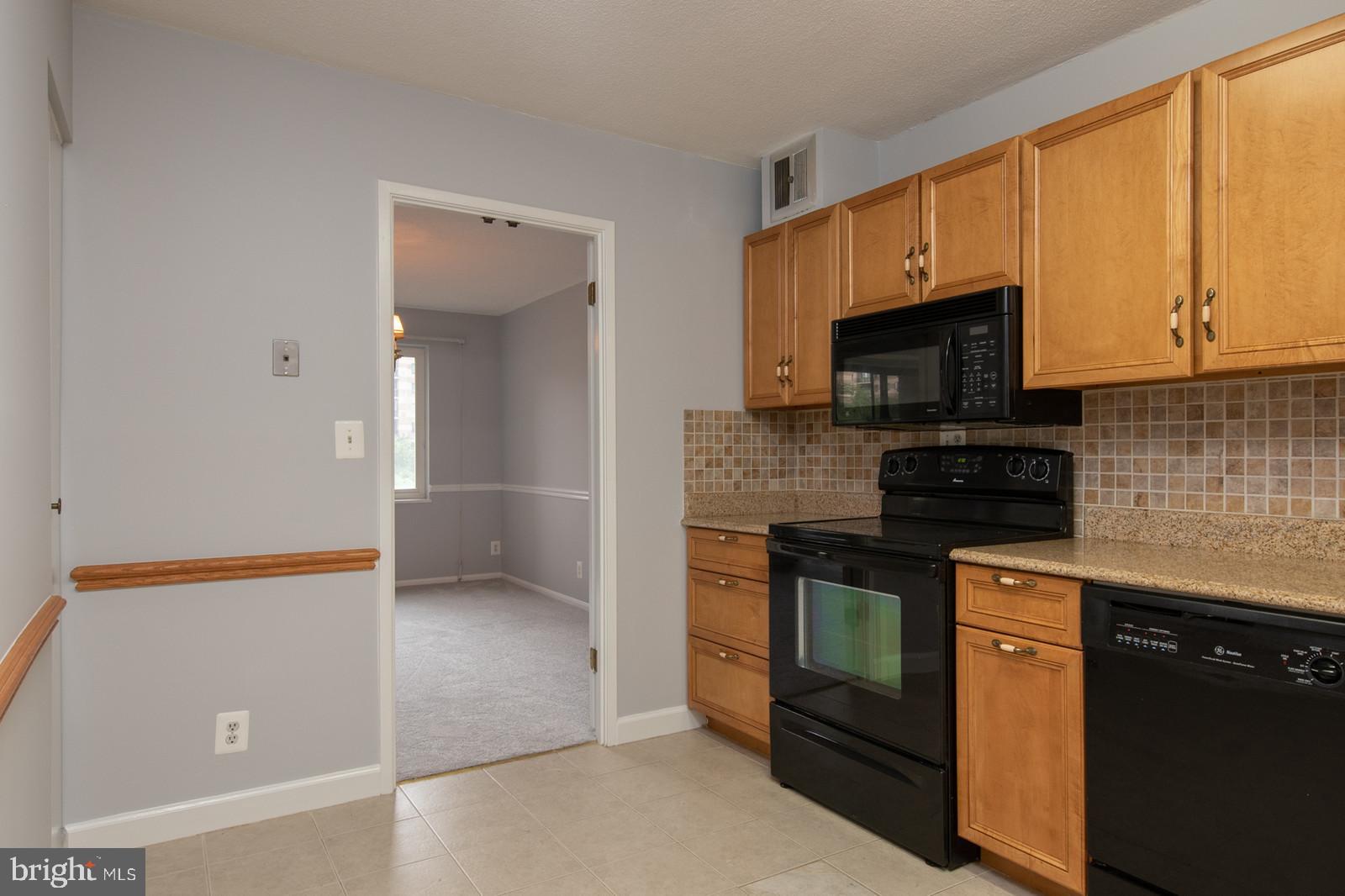 ROTONDA - Residential Lease