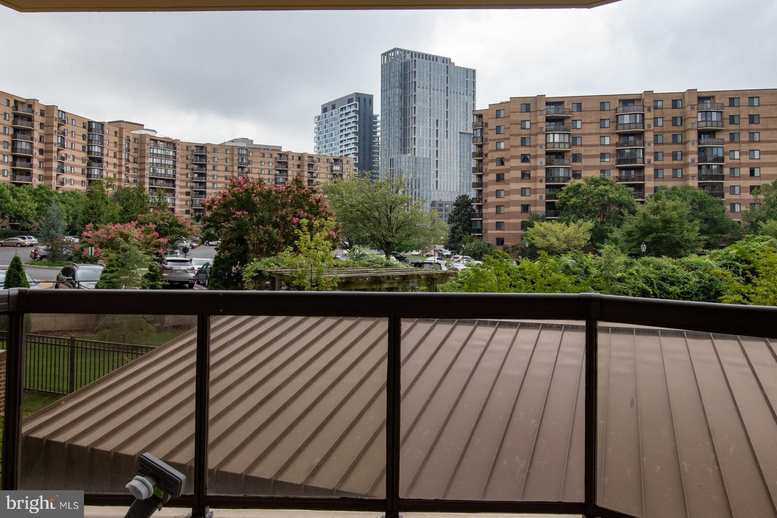 ROTONDA - Residential Lease