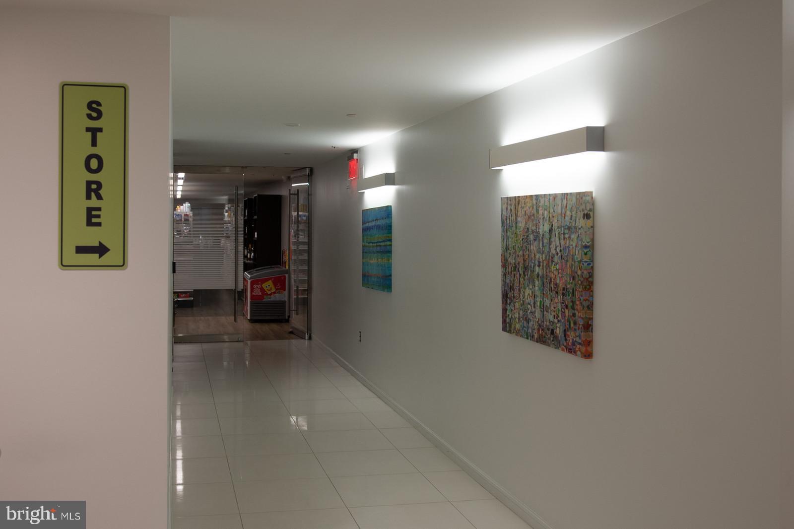 ROTONDA - Residential Lease