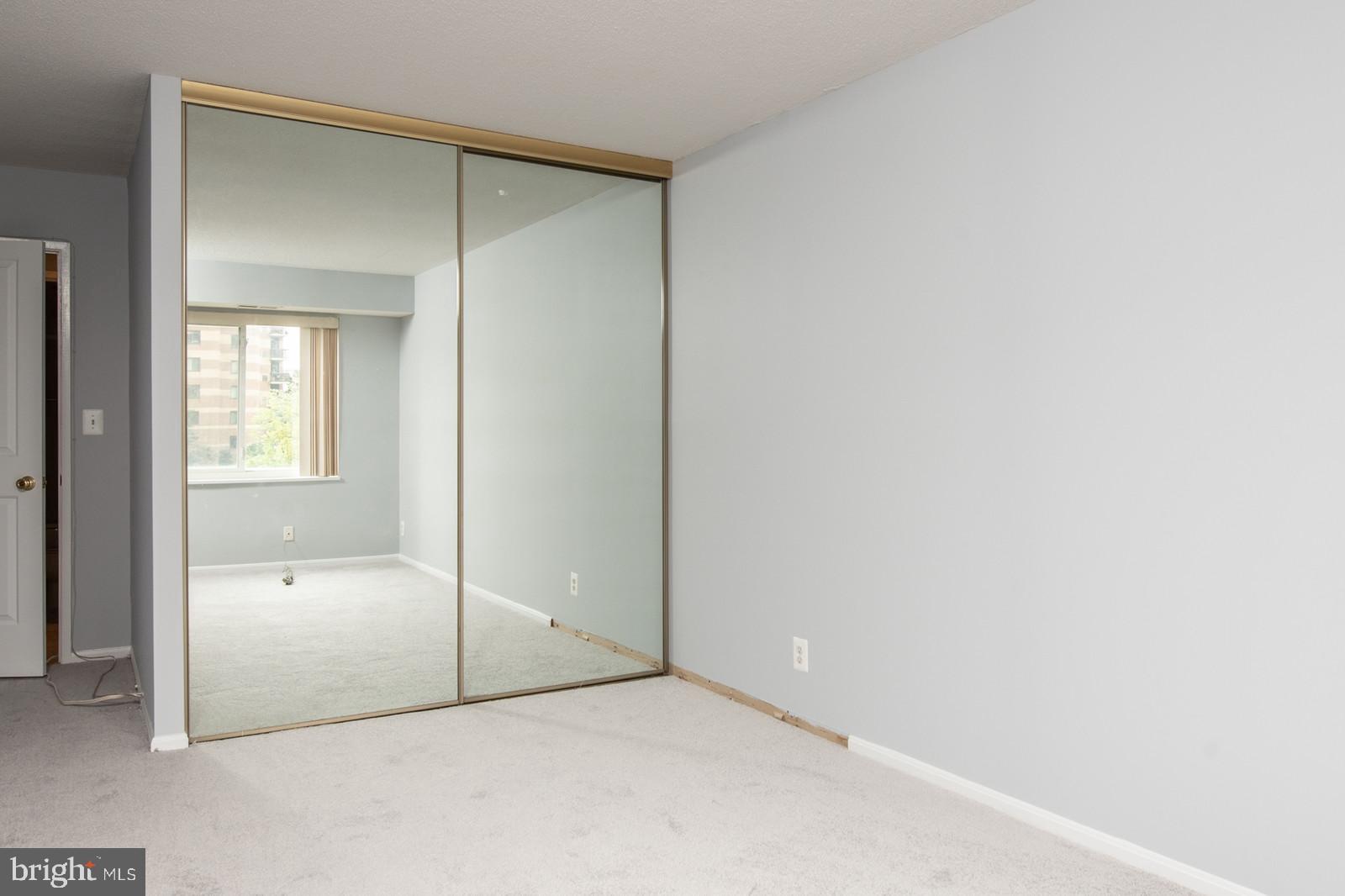 ROTONDA - Residential Lease