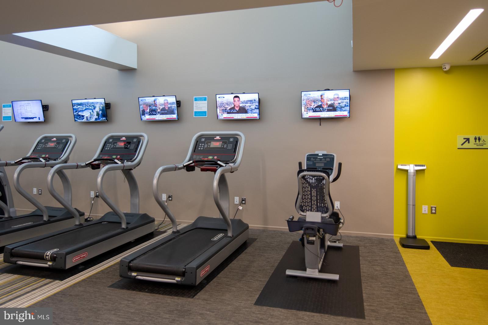 ROTONDA - Residential Lease