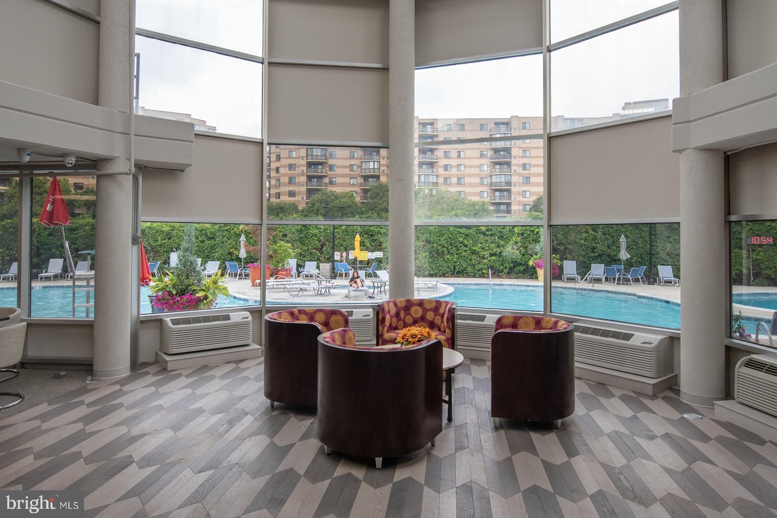 ROTONDA - Residential Lease