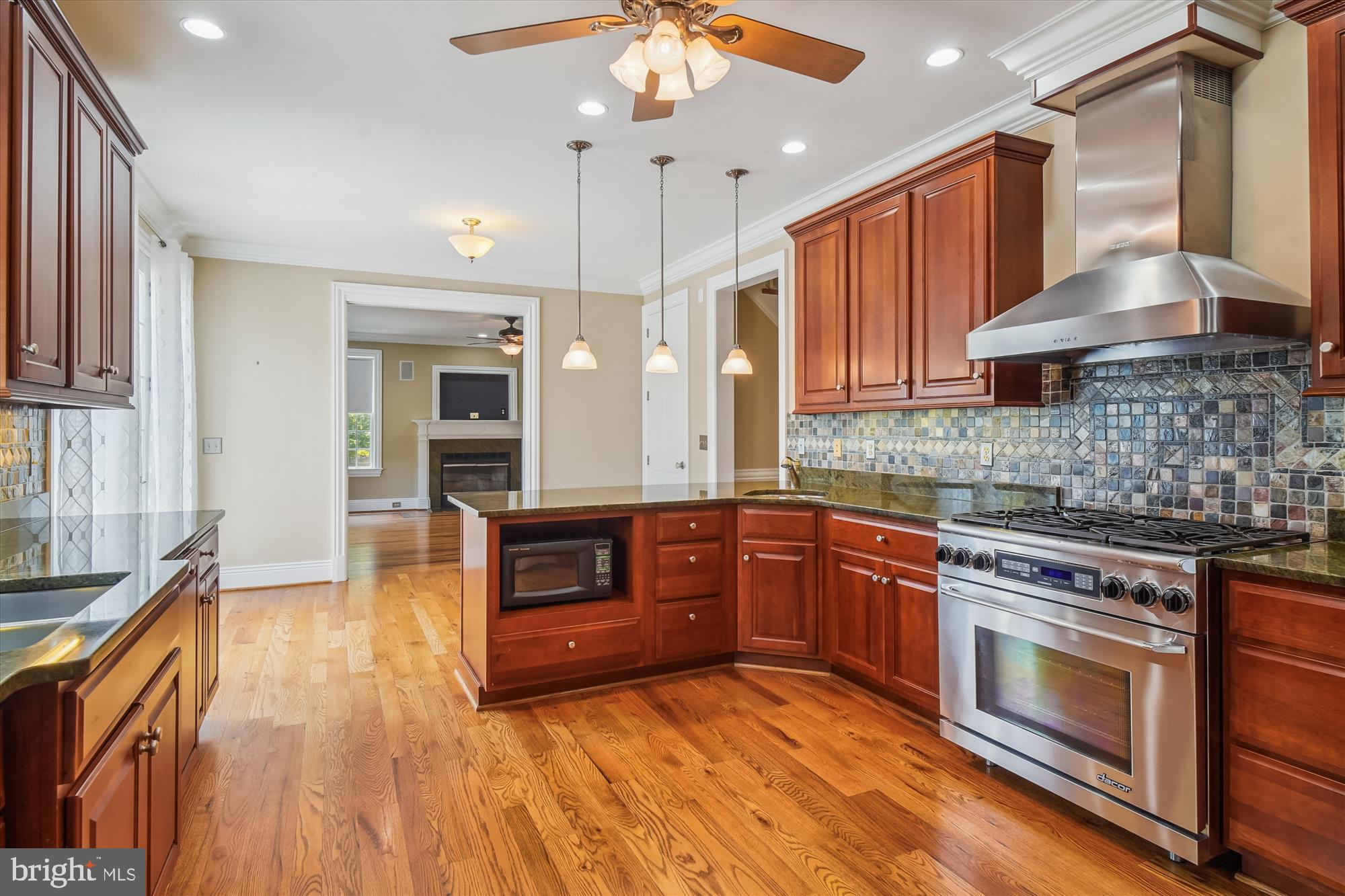 ADAMSTOWN COMMONS - Residential