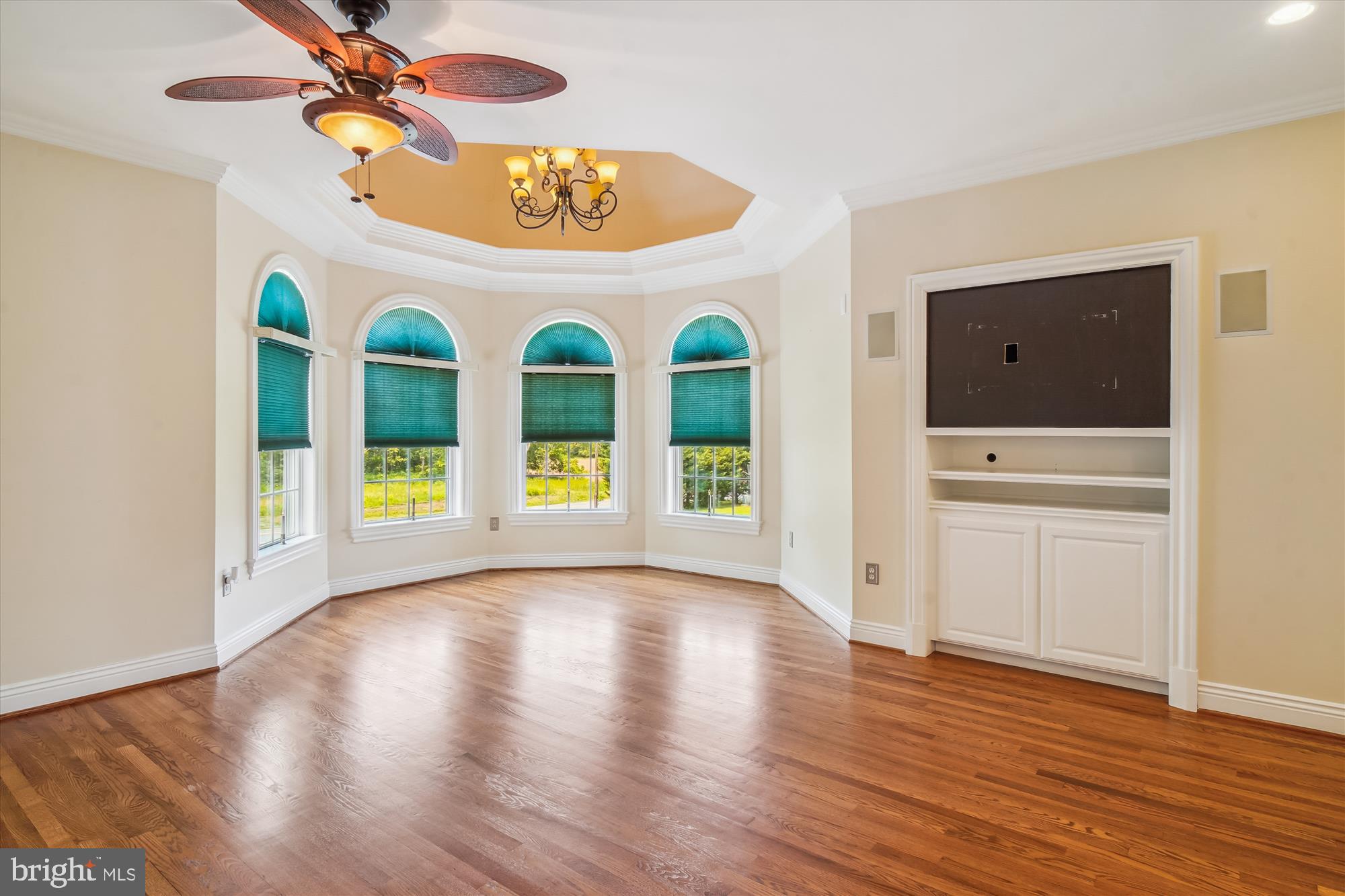 ADAMSTOWN COMMONS - Residential