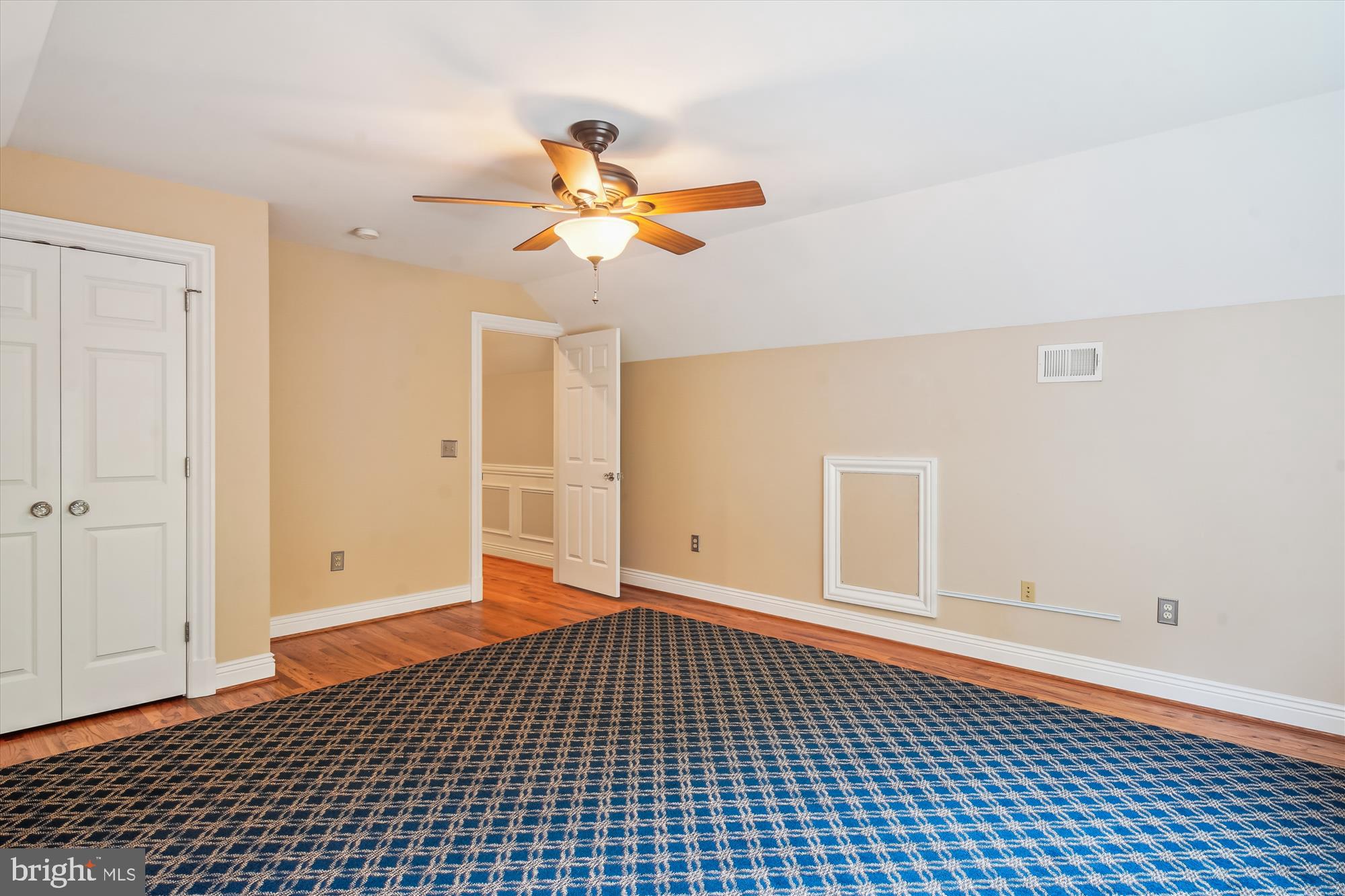 ADAMSTOWN COMMONS - Residential