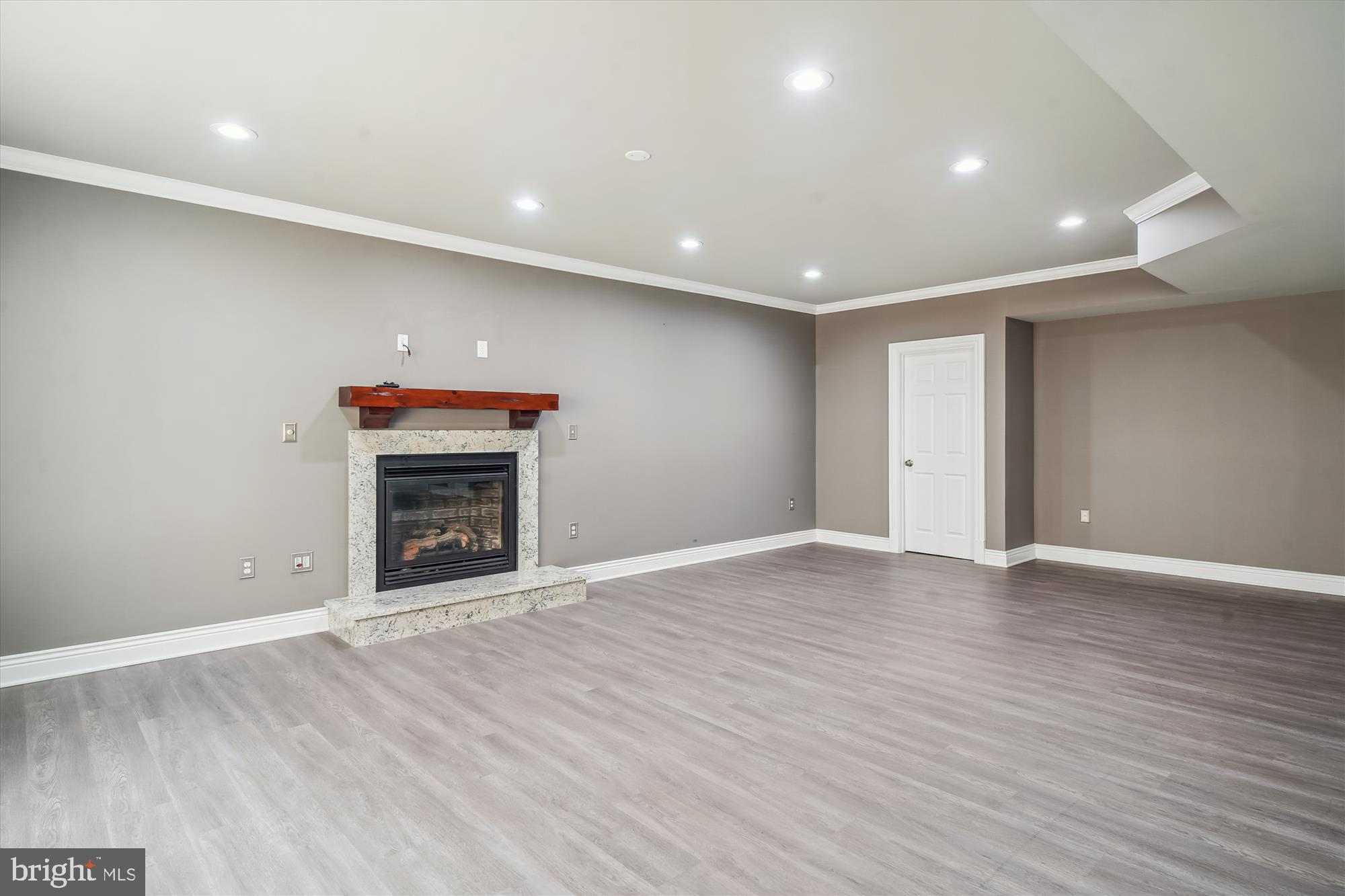 ADAMSTOWN COMMONS - Residential