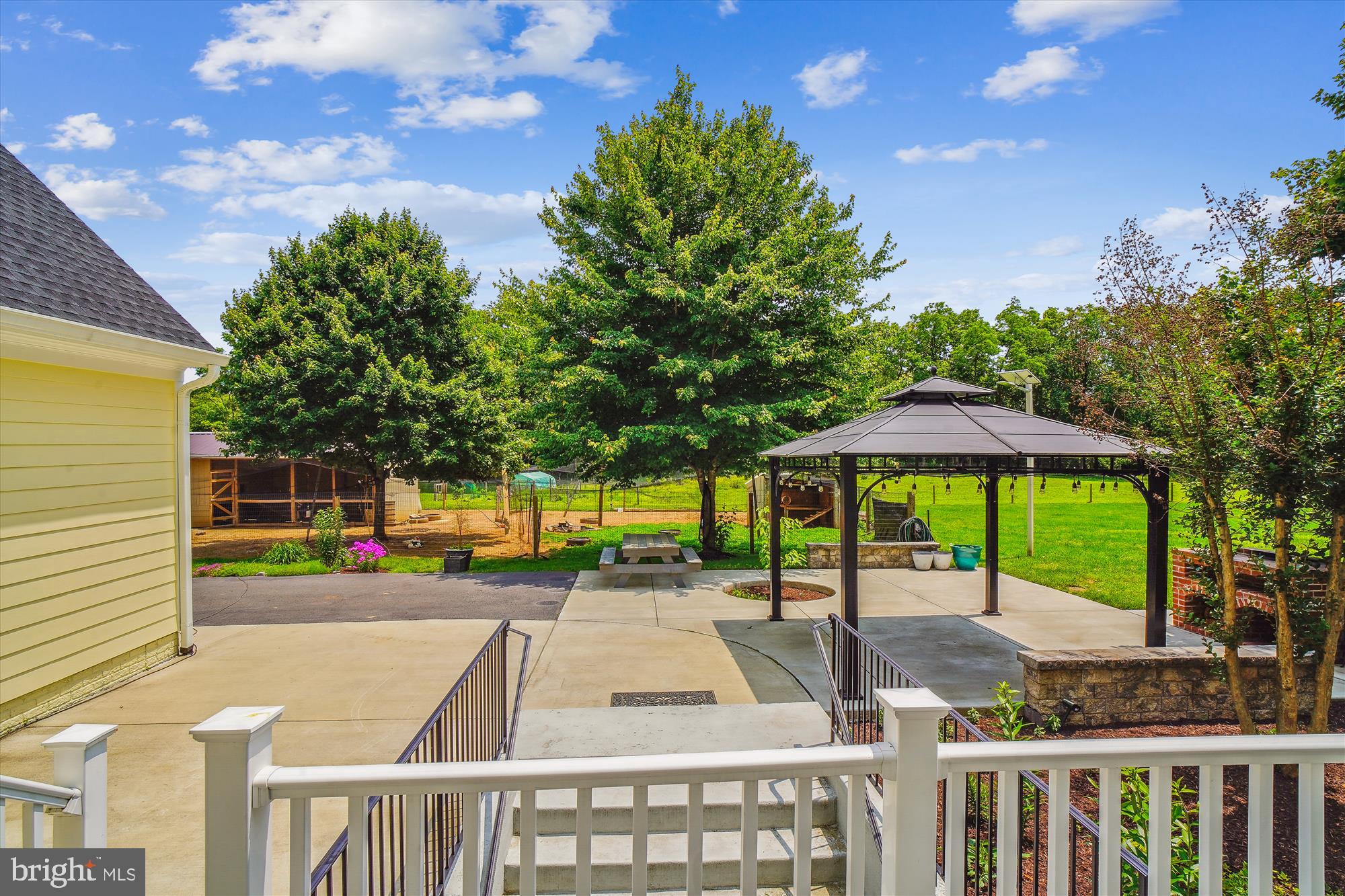 ADAMSTOWN COMMONS - Residential