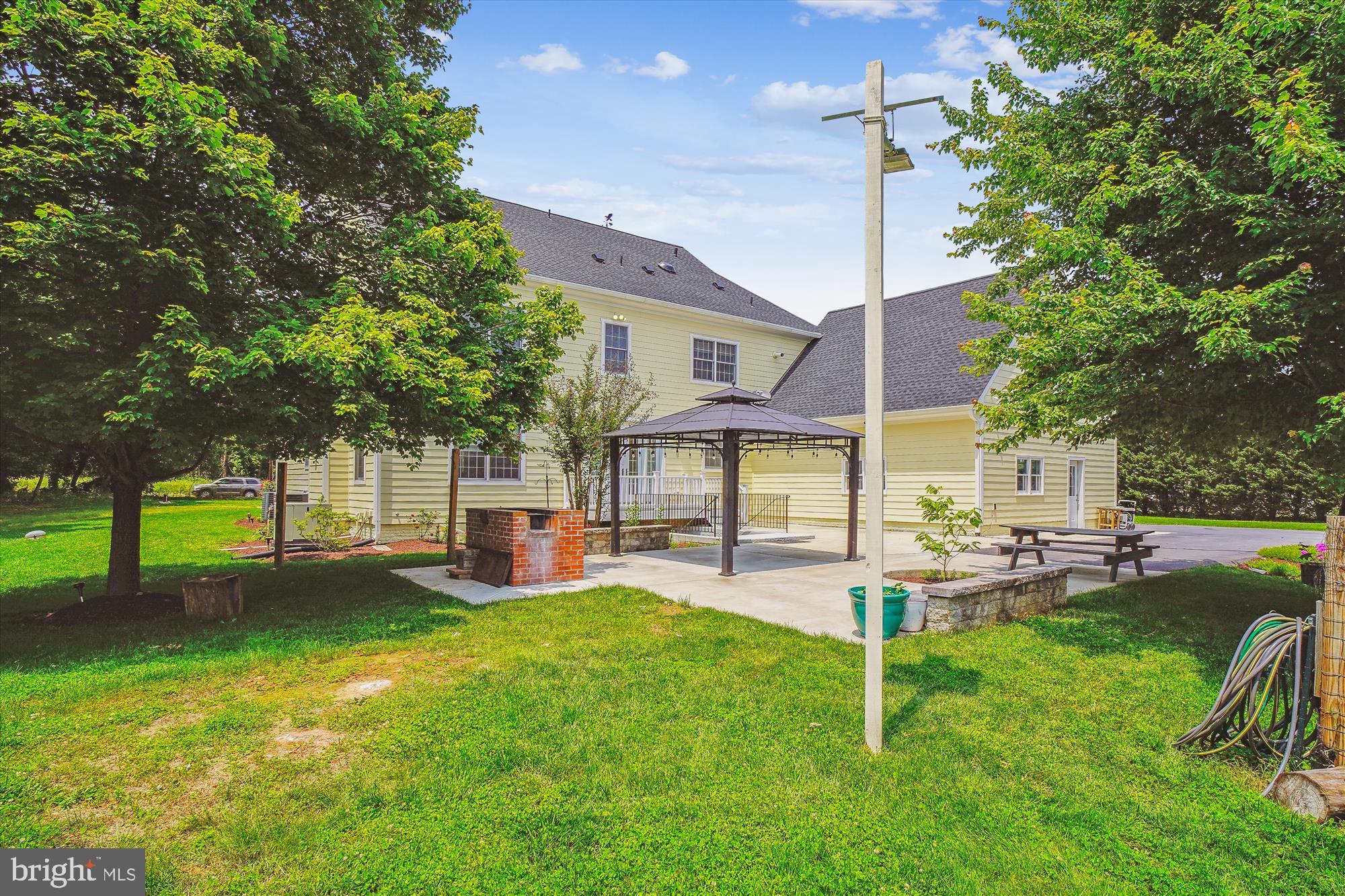 ADAMSTOWN COMMONS - Residential