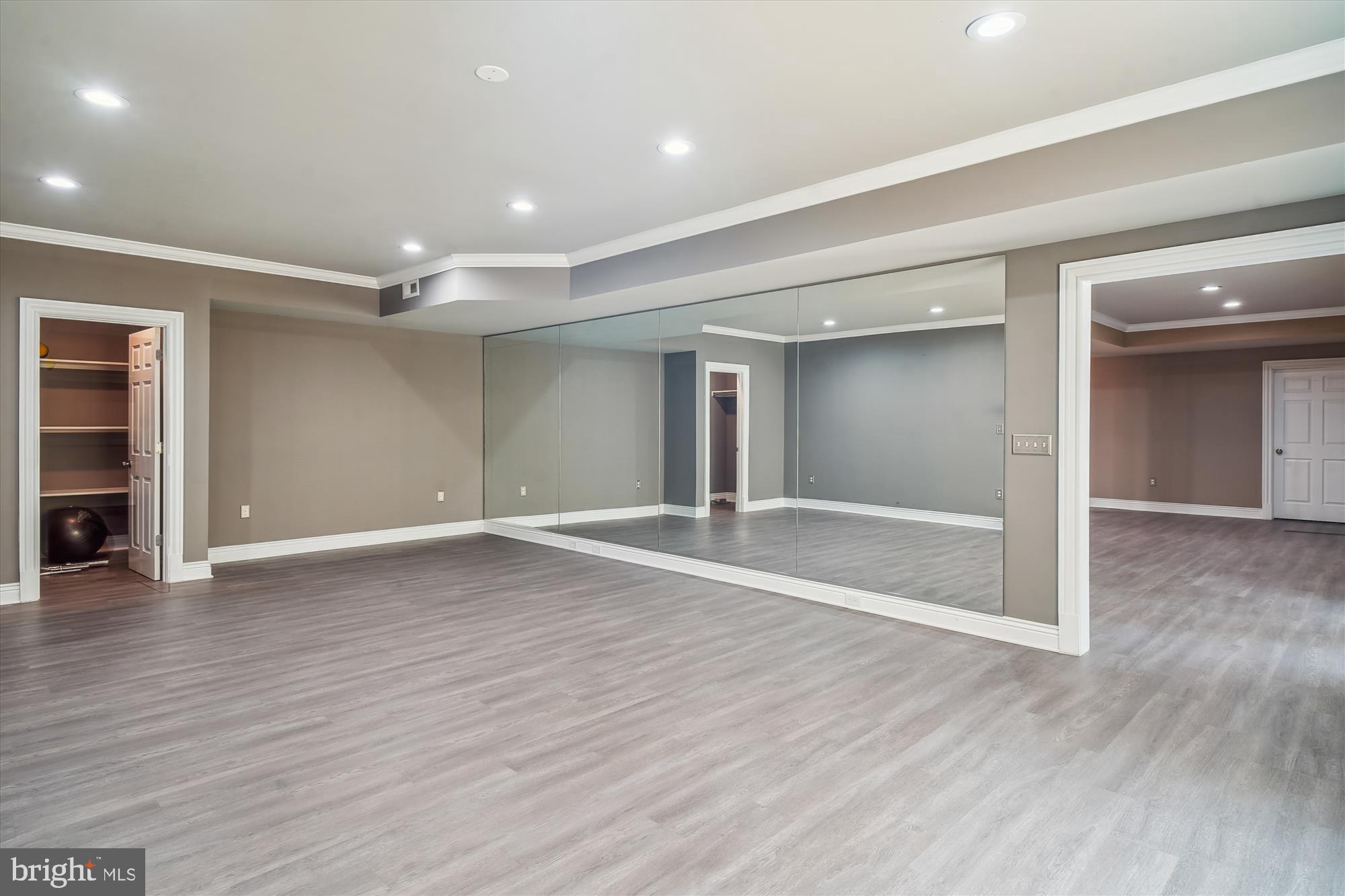 ADAMSTOWN COMMONS - Residential