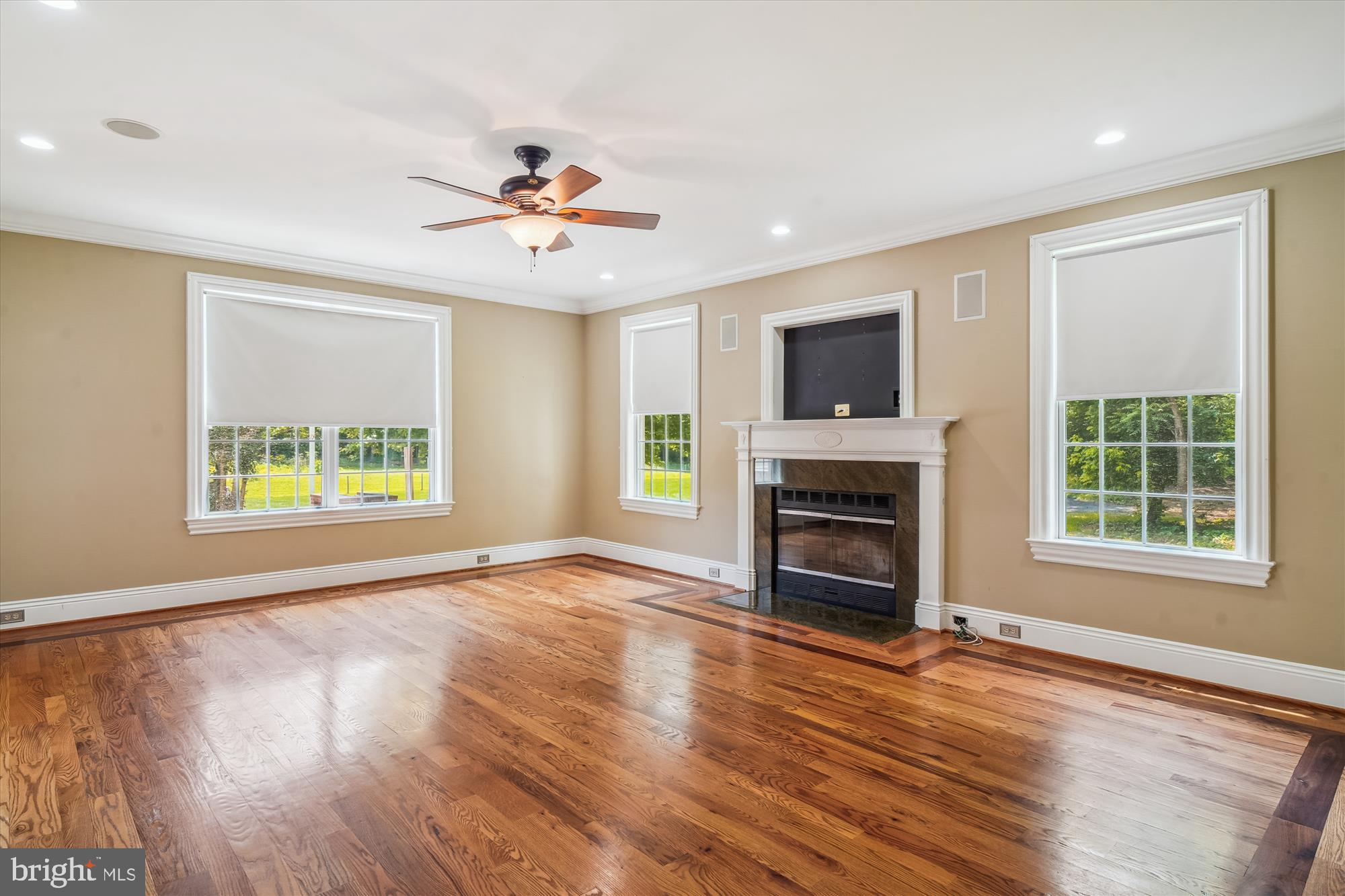 ADAMSTOWN COMMONS - Residential