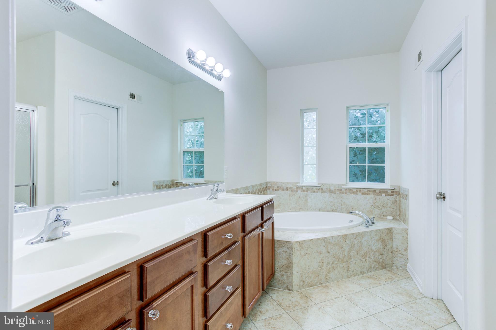 EVERETTE ESTATES - Residential