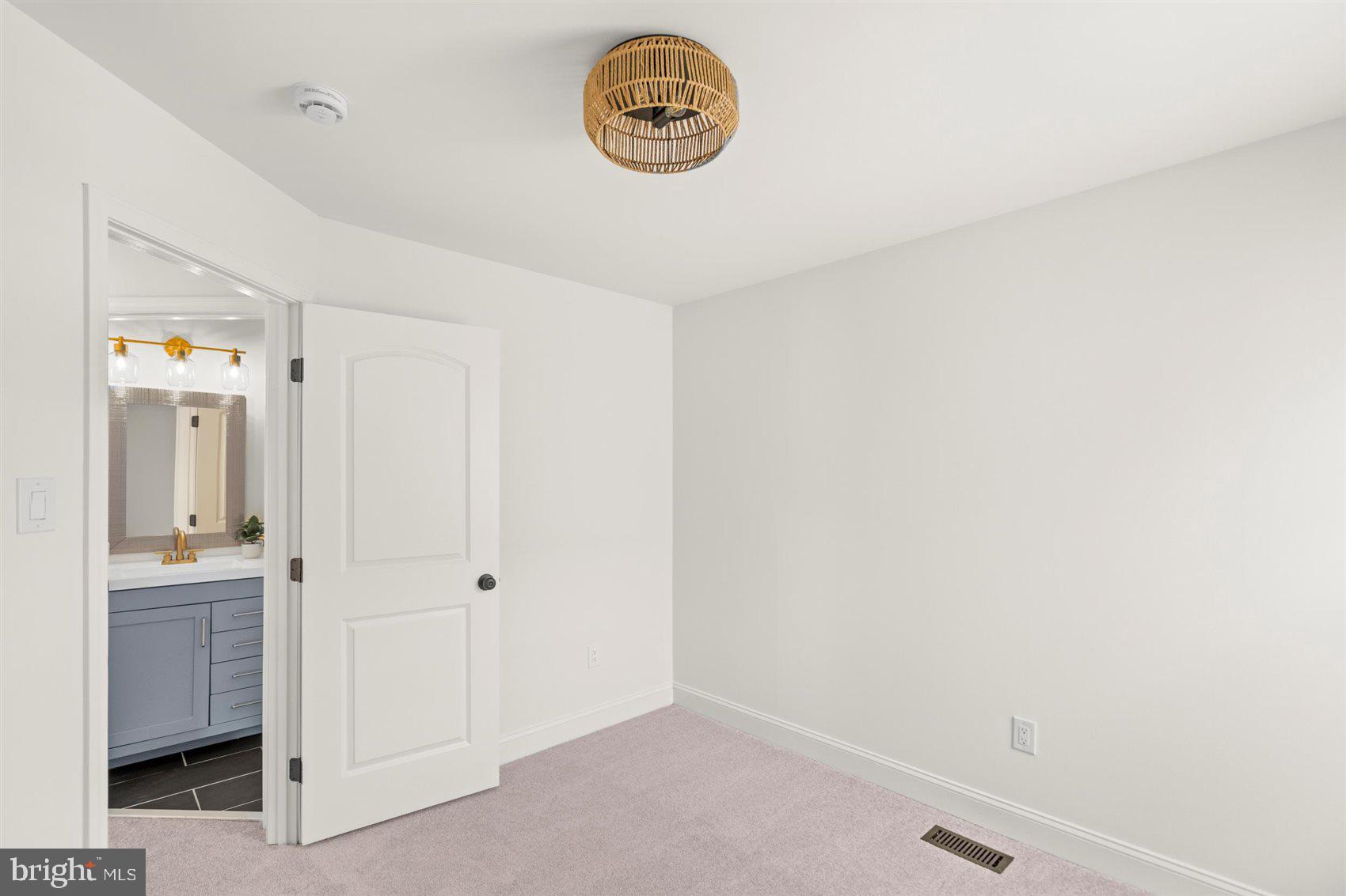 LORD WILLOUGHBY'S REST - Residential