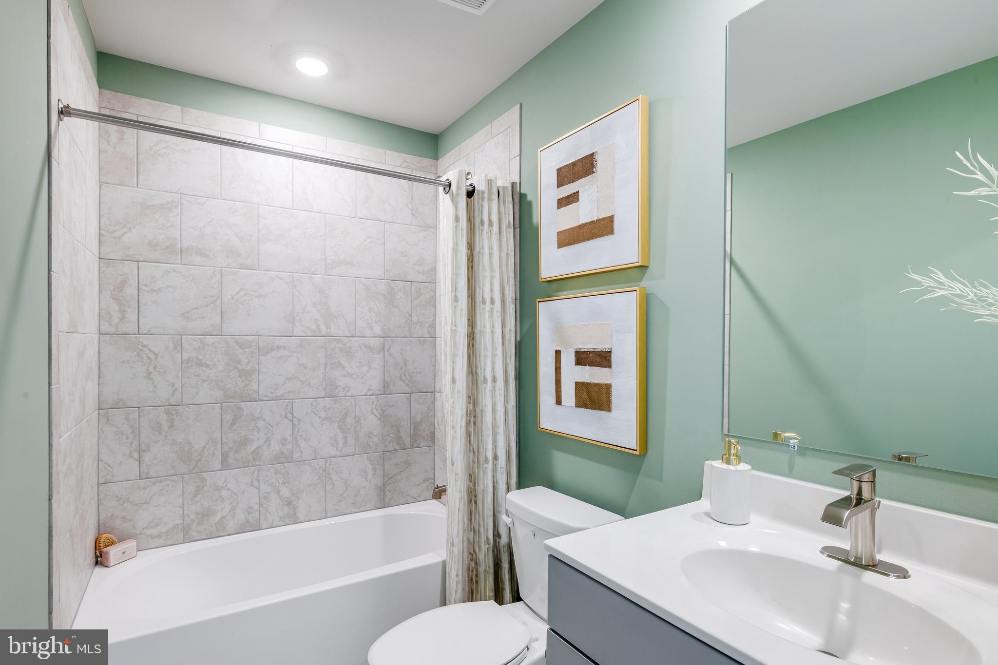 BRIDGEWATER - Residential