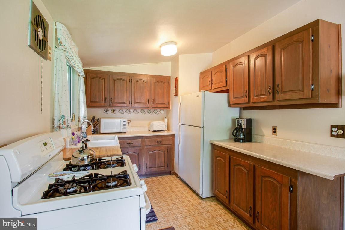 HOLMES RUN ACRES - Residential