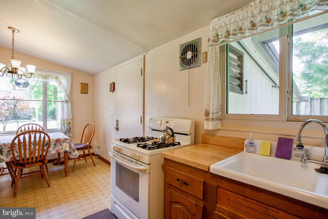 HOLMES RUN ACRES - Residential