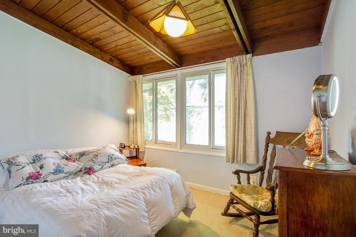 HOLMES RUN ACRES - Residential