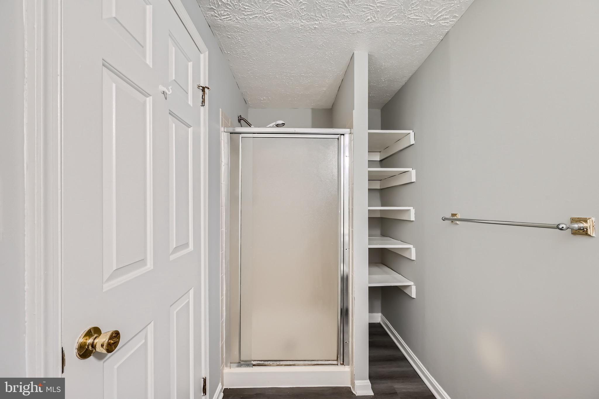 UPTON VILLAGE NORTH - Residential Lease