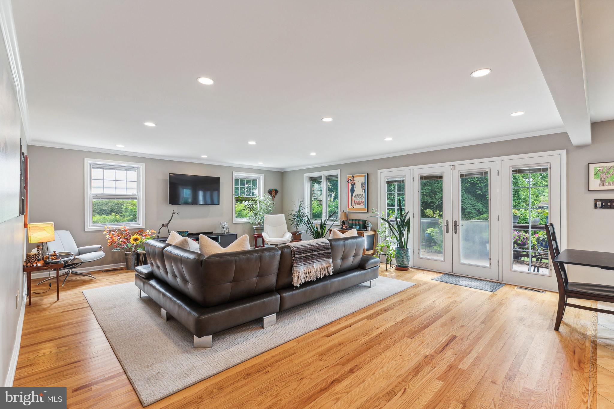 COLLEGE PARK - Residential