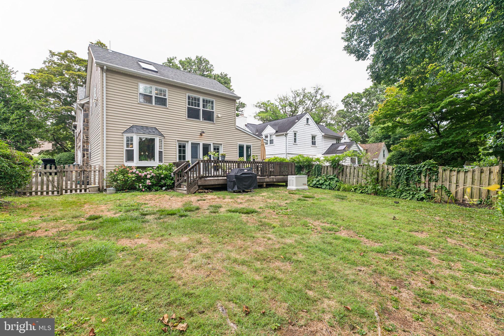 COLLEGE PARK - Residential