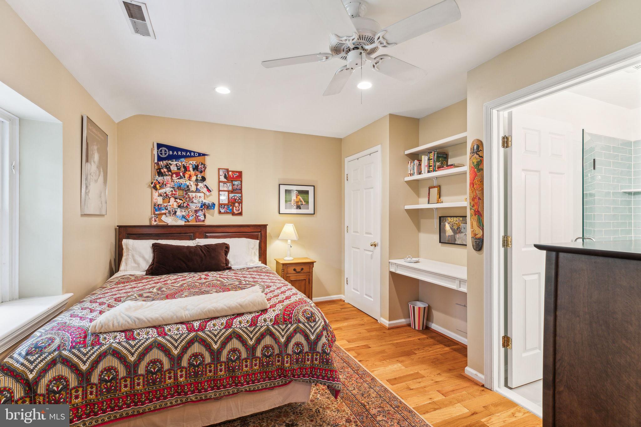 COLLEGE PARK - Residential