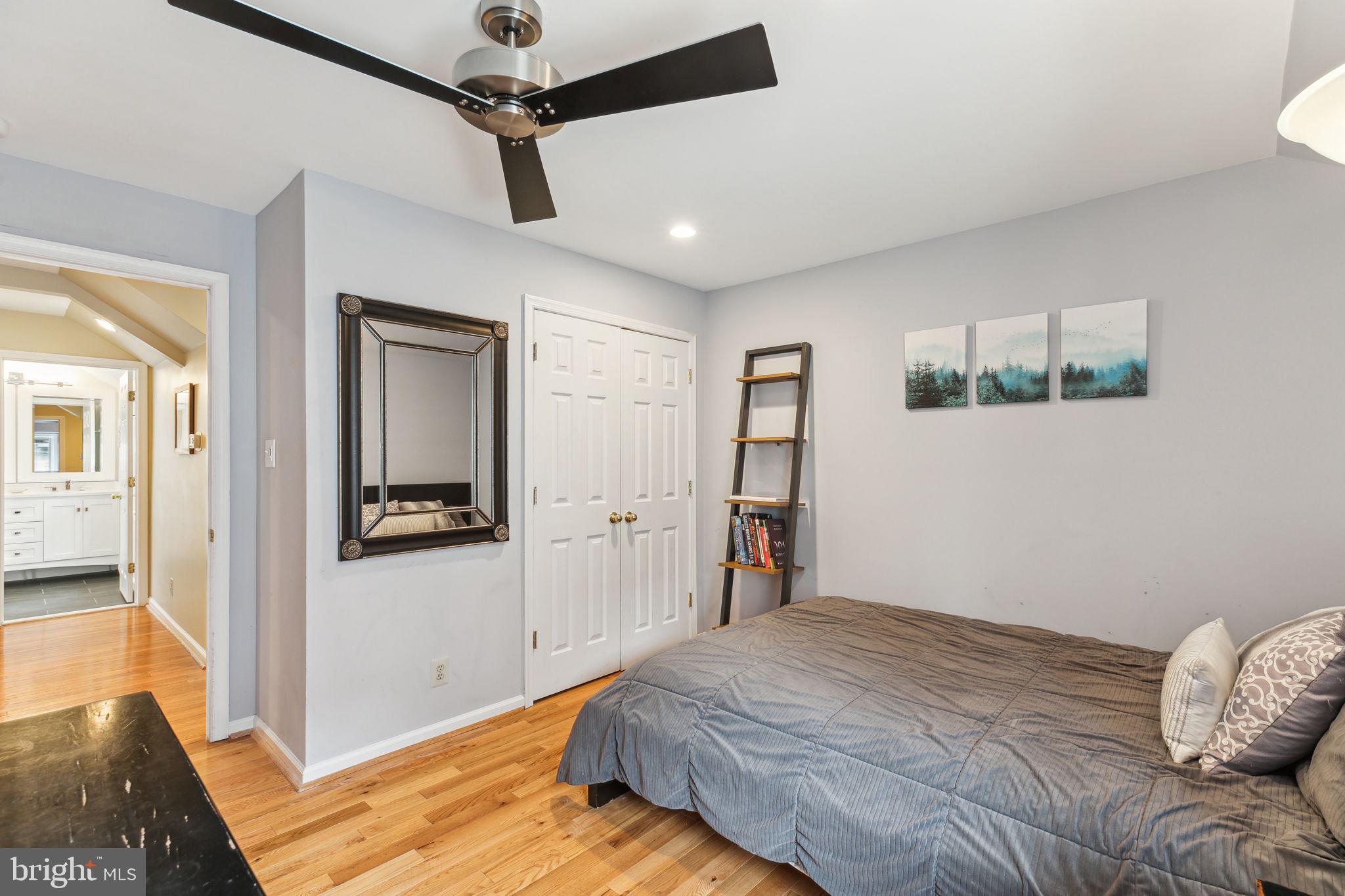 COLLEGE PARK - Residential