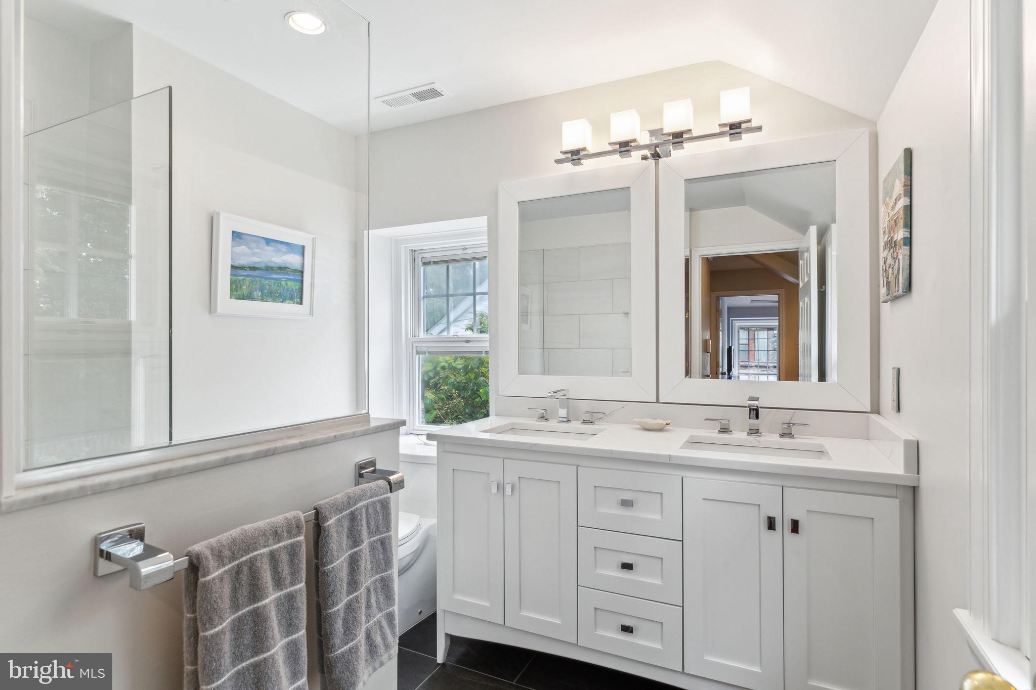 COLLEGE PARK - Residential