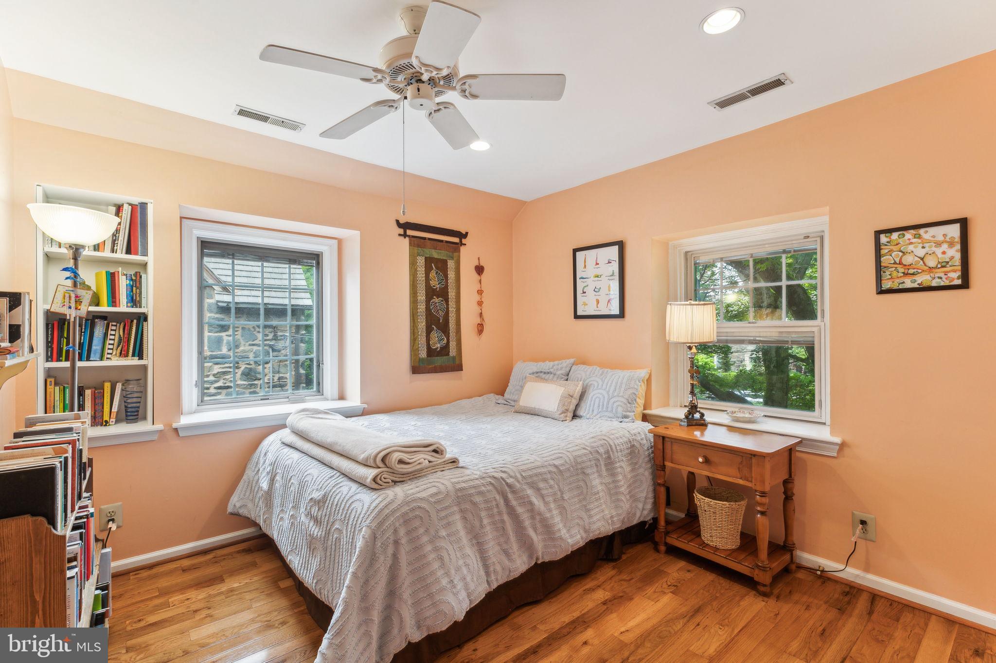 COLLEGE PARK - Residential