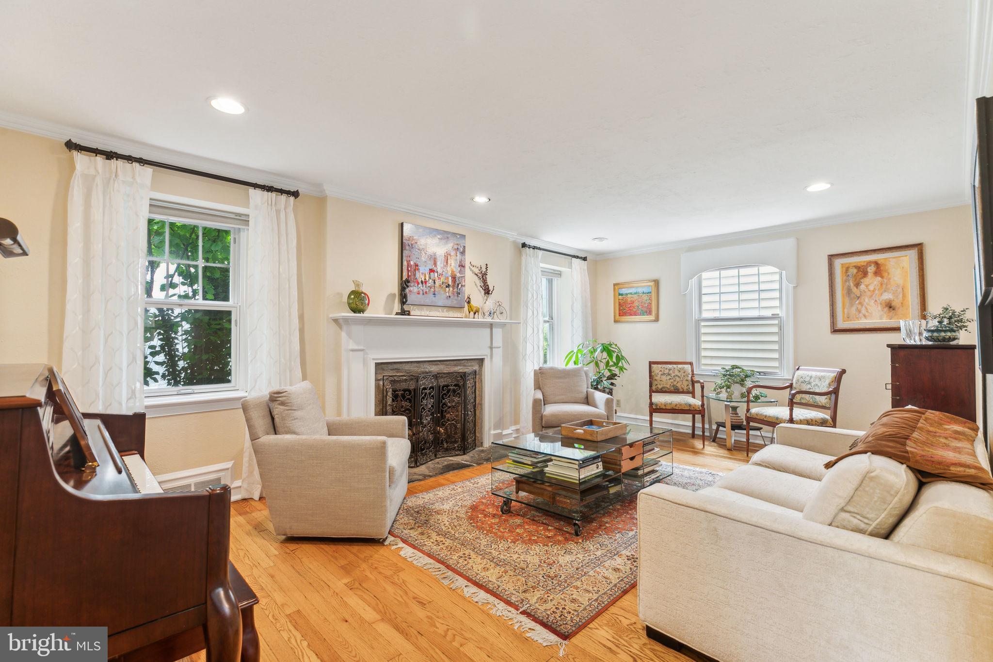 COLLEGE PARK - Residential