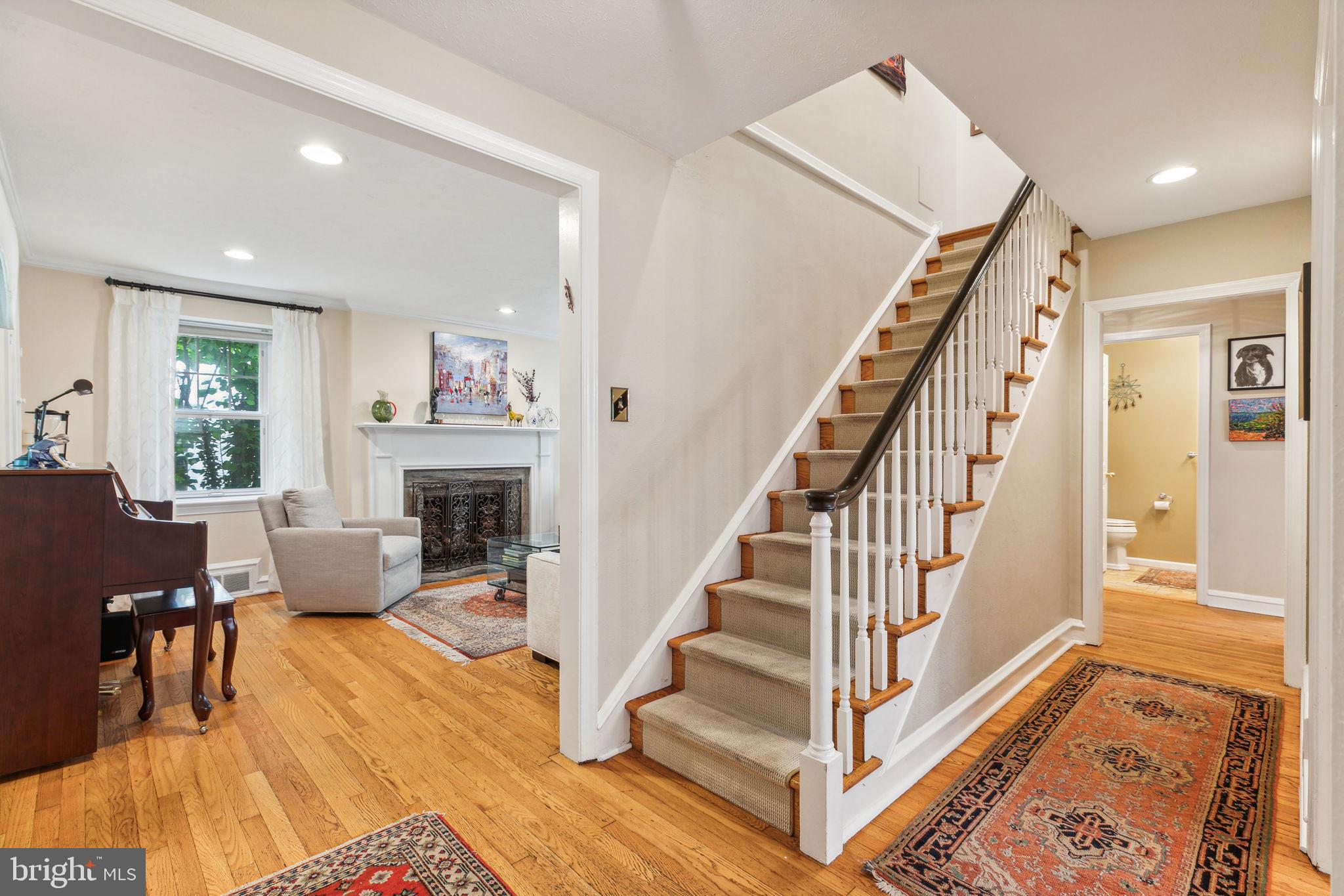 COLLEGE PARK - Residential