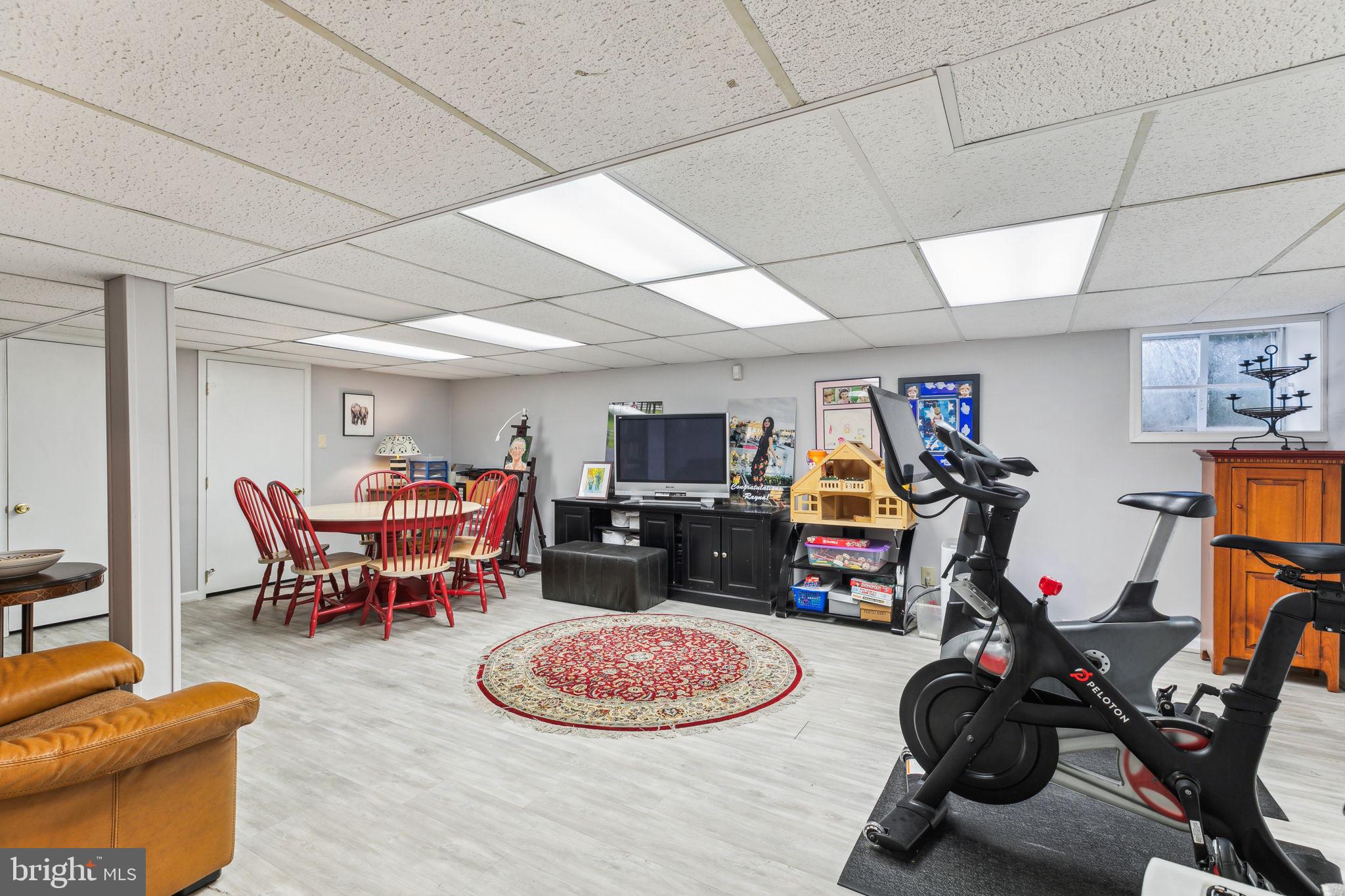 COLLEGE PARK - Residential