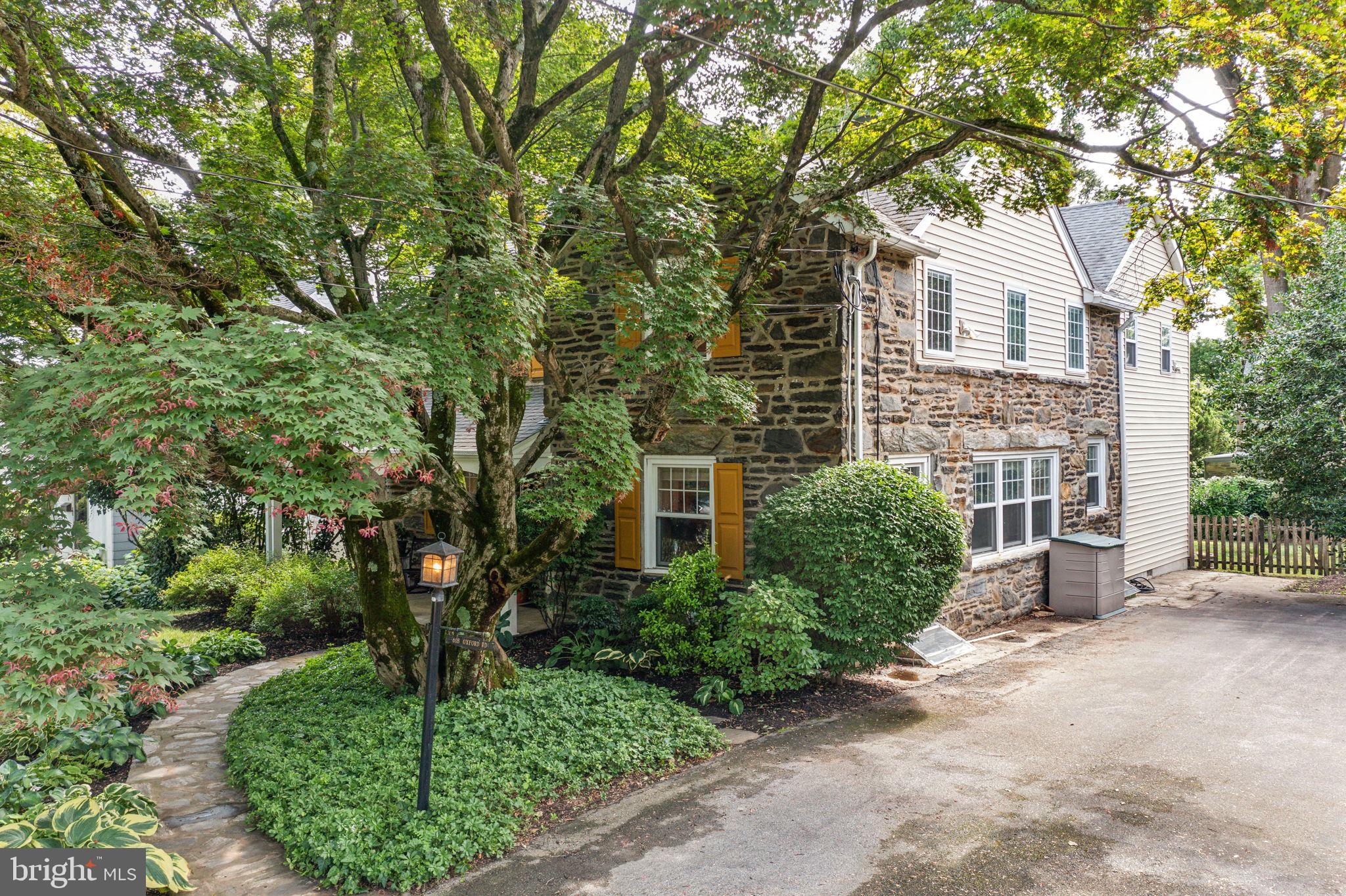 COLLEGE PARK - Residential