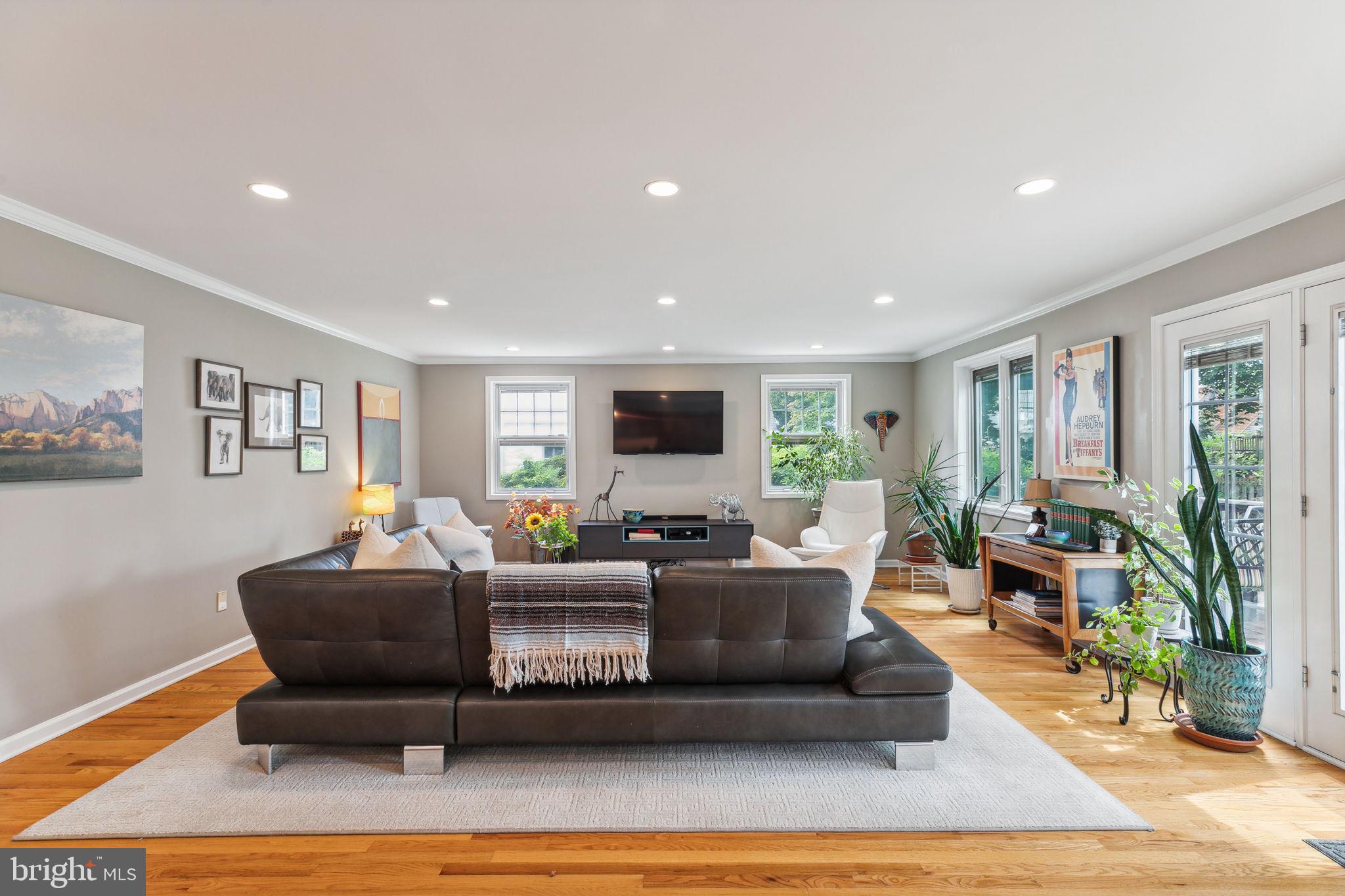 COLLEGE PARK - Residential