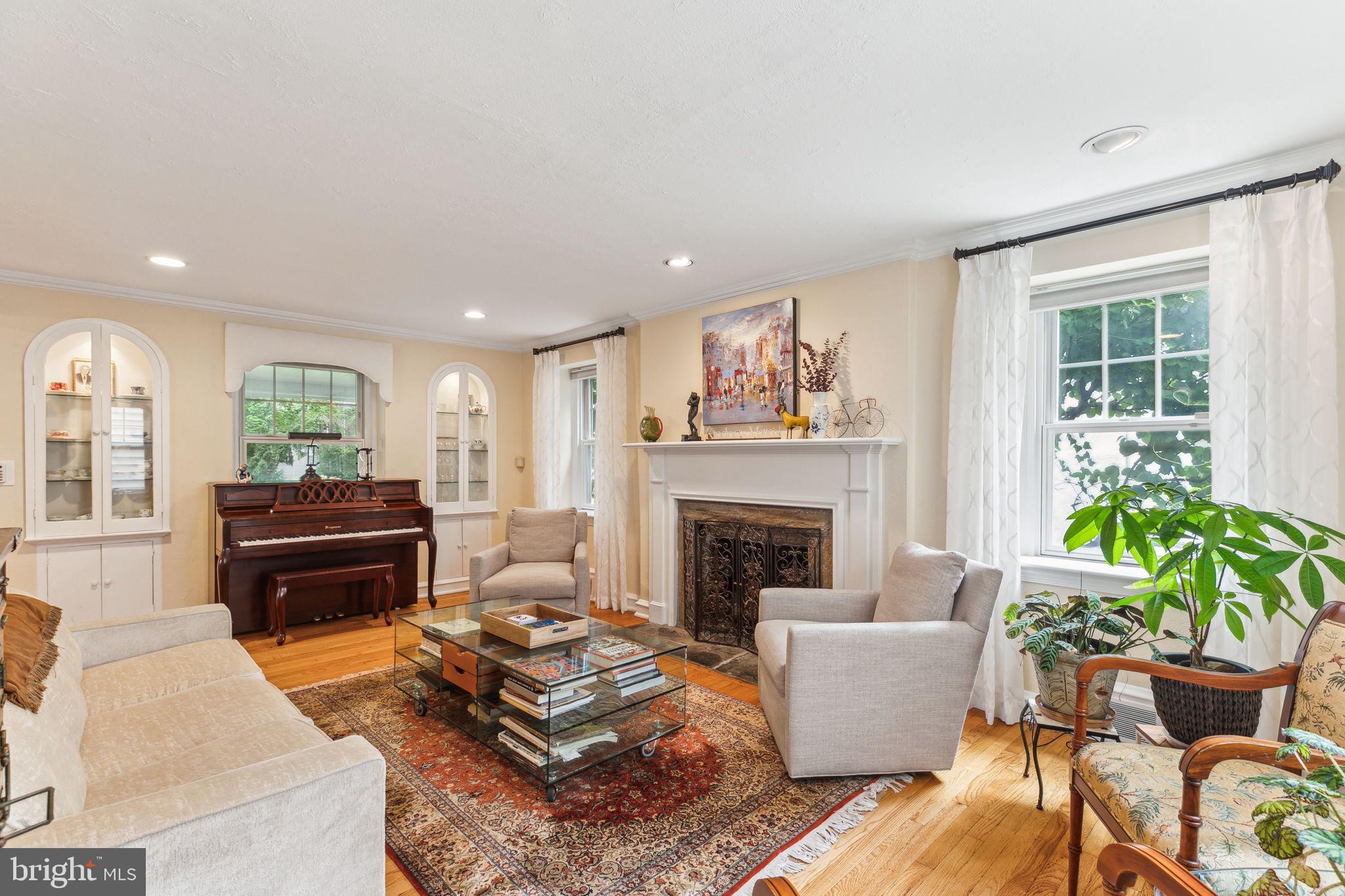 COLLEGE PARK - Residential