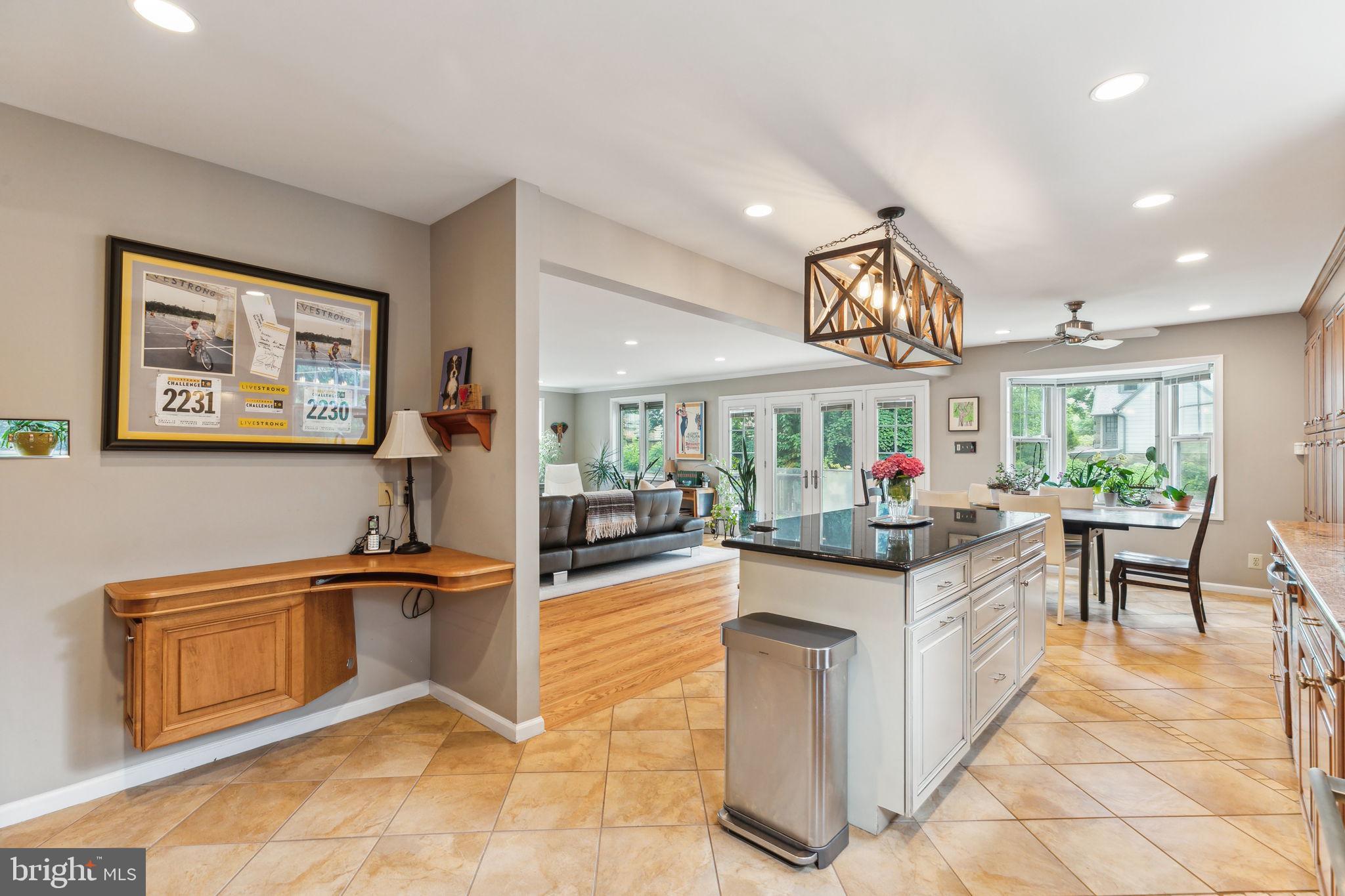 COLLEGE PARK - Residential