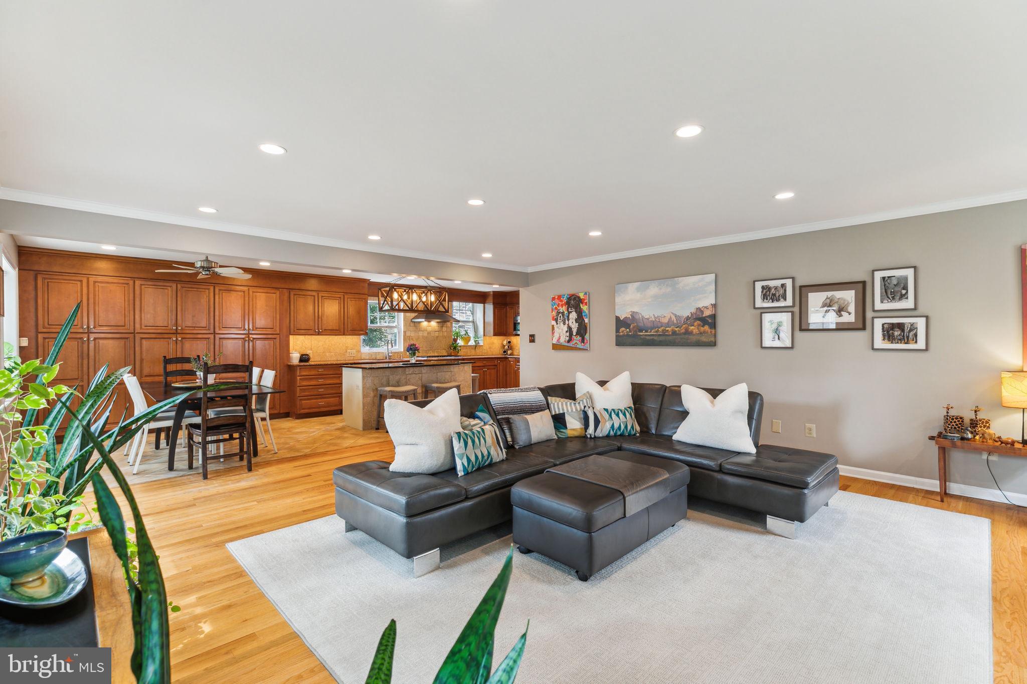 COLLEGE PARK - Residential