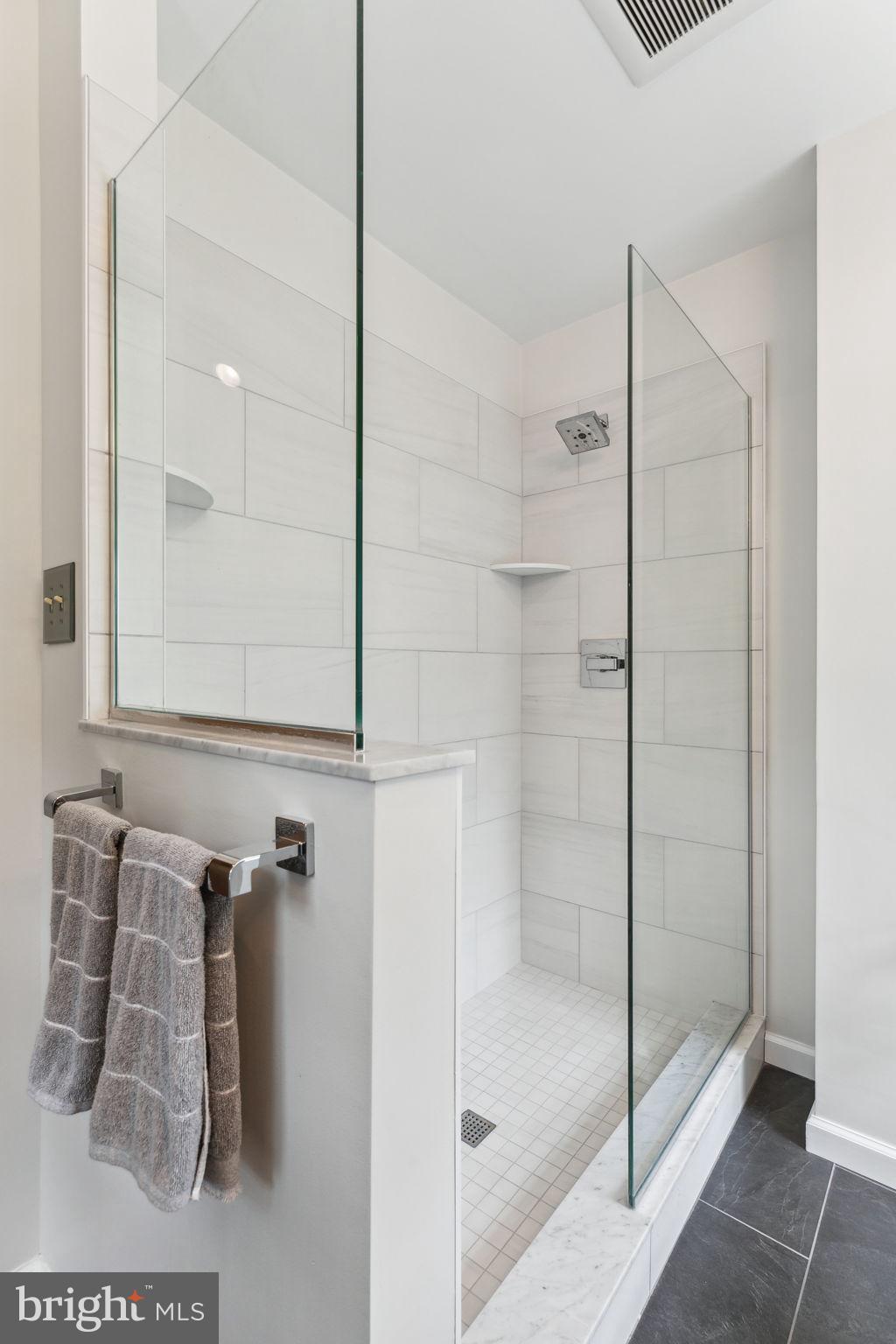 COLLEGE PARK - Residential