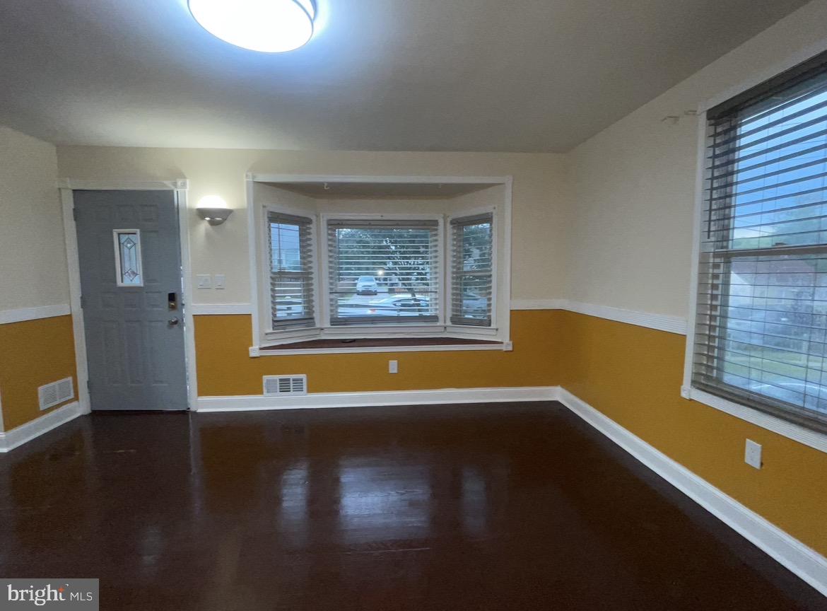 416 TOPEKA AVENUE A (TOP 2 LEVELS)