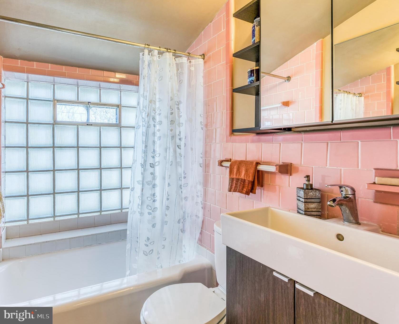 MOUNT WASHINGTON - Residential