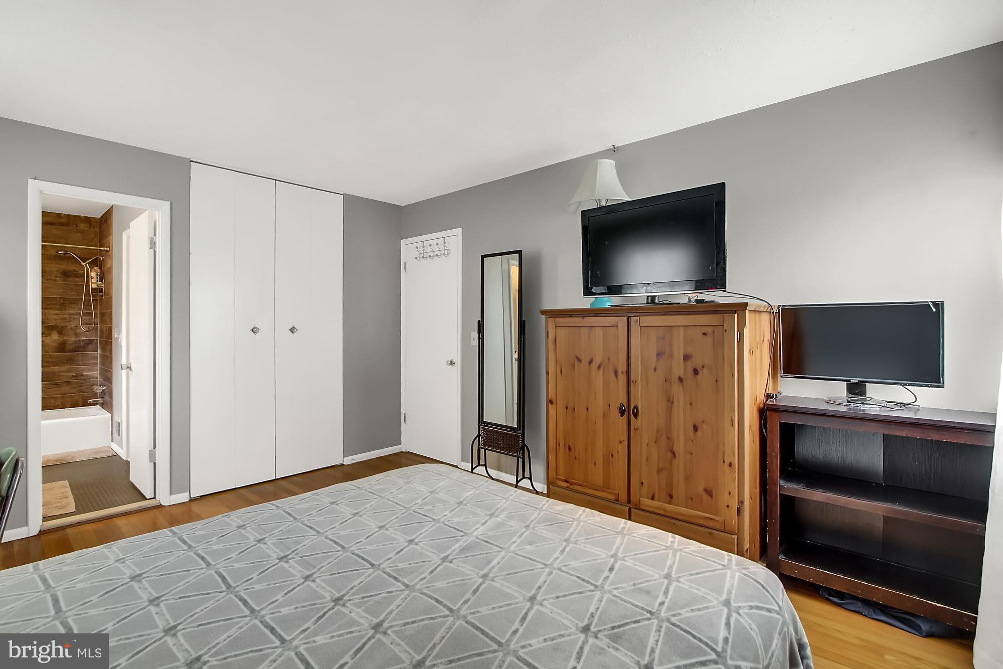 CAMELOT - Residential