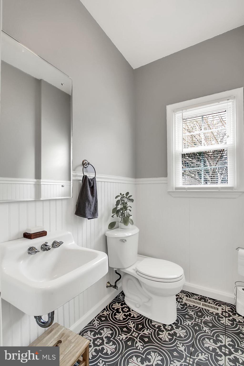 CAMELOT - Residential