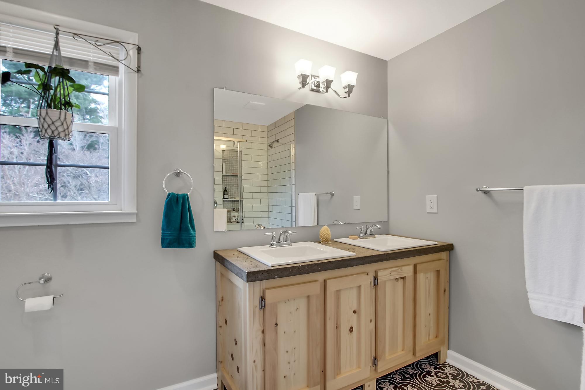 CAMELOT - Residential