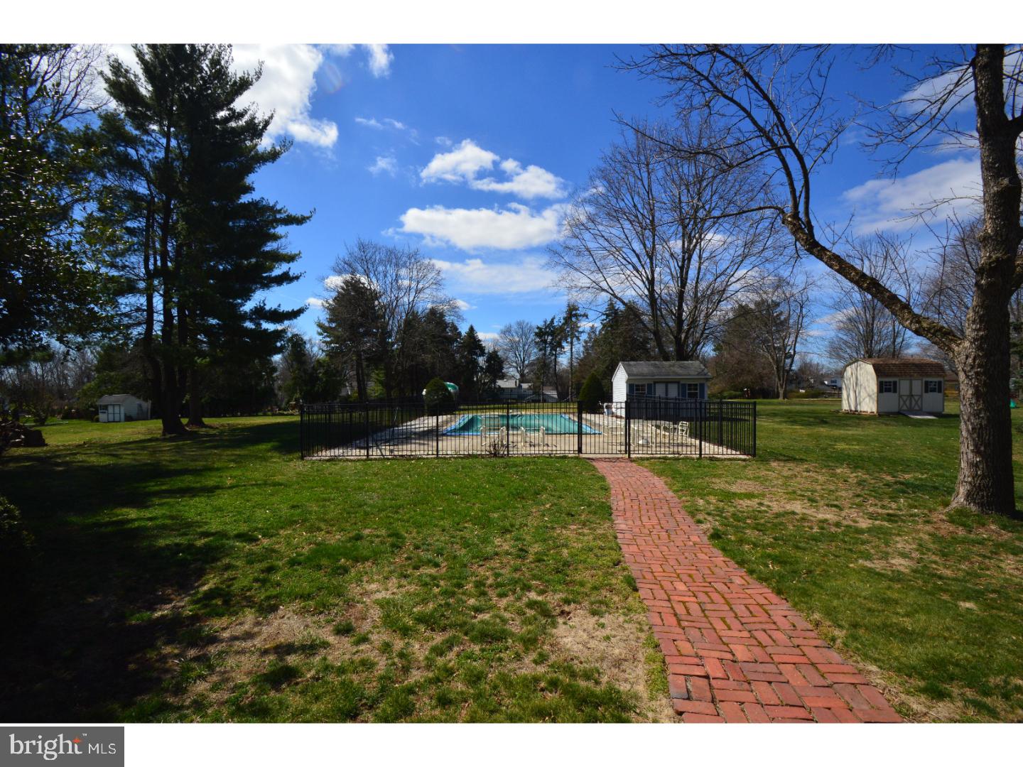 HILLCREST FARMS - Residential