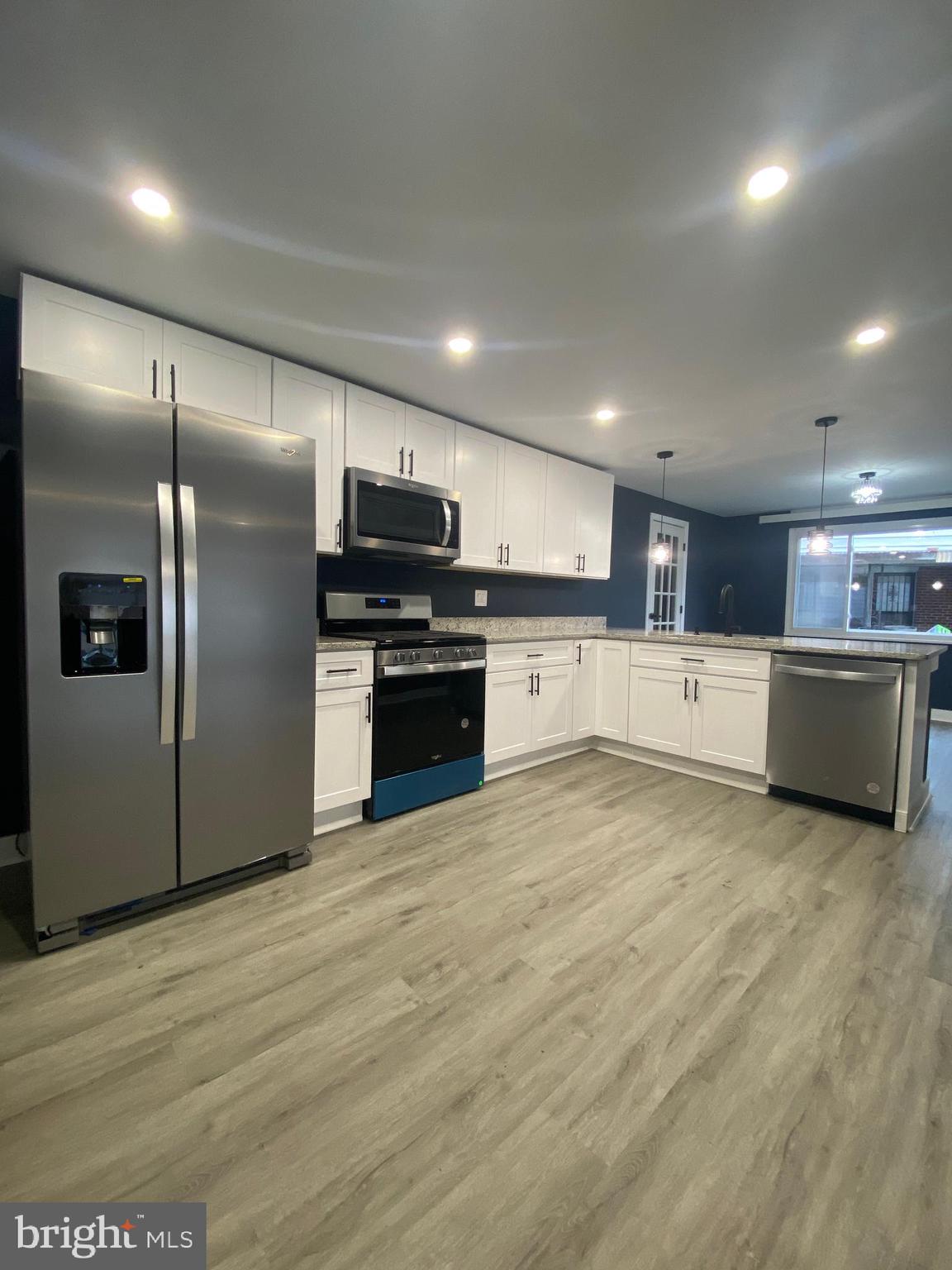 ROBIN HILLS - Residential