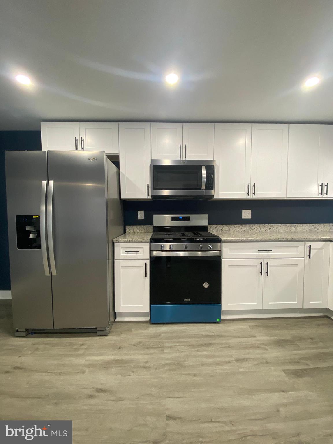 ROBIN HILLS - Residential