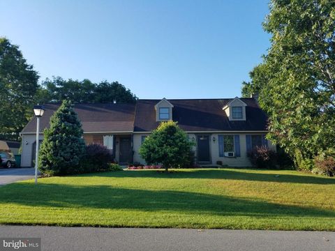 Photo of 122 Maple Street, BOWMANSVILLE, PA 17507 (MLS # PALA2061104)
