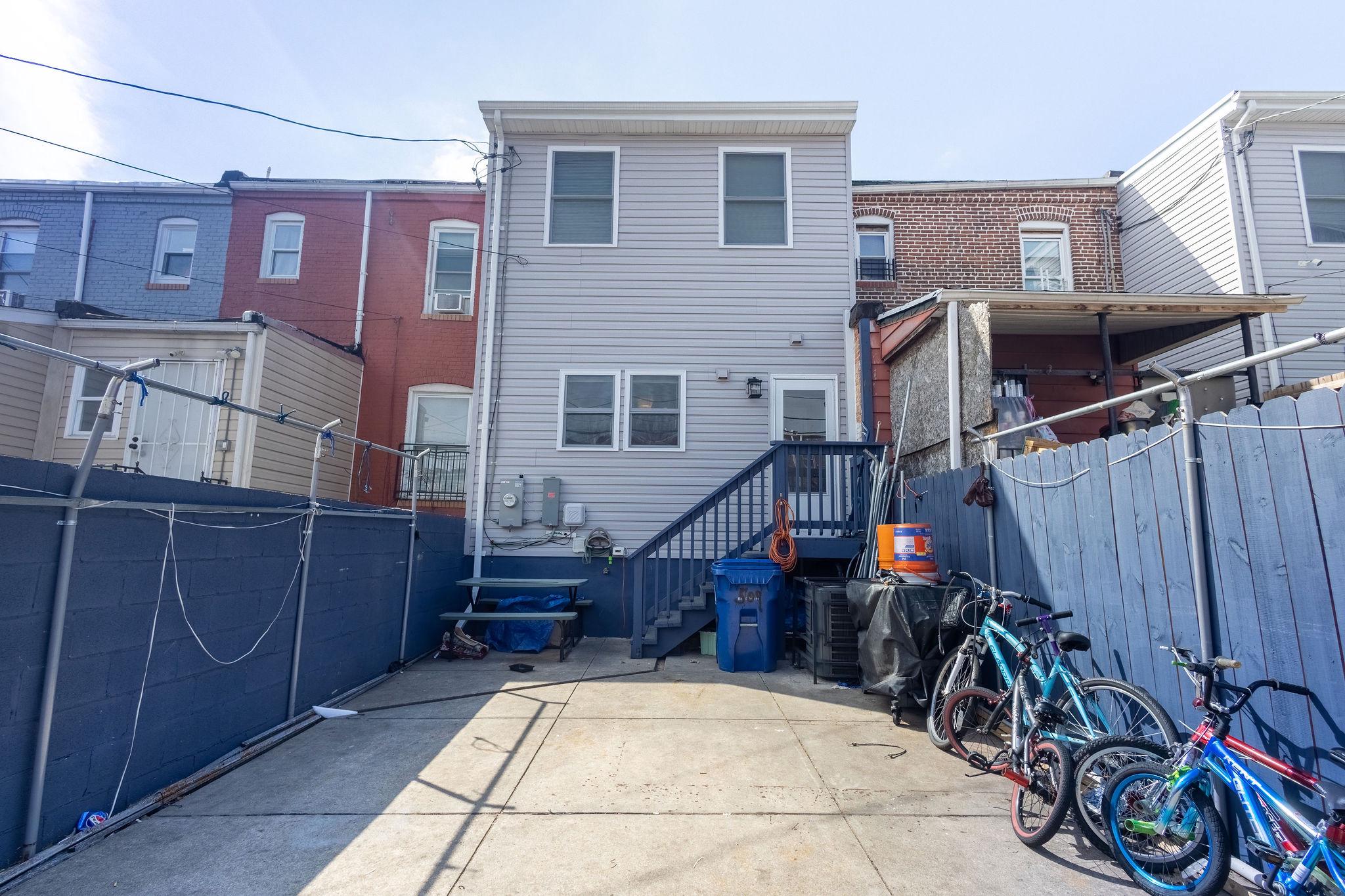 ELLWOOD PARK - Residential