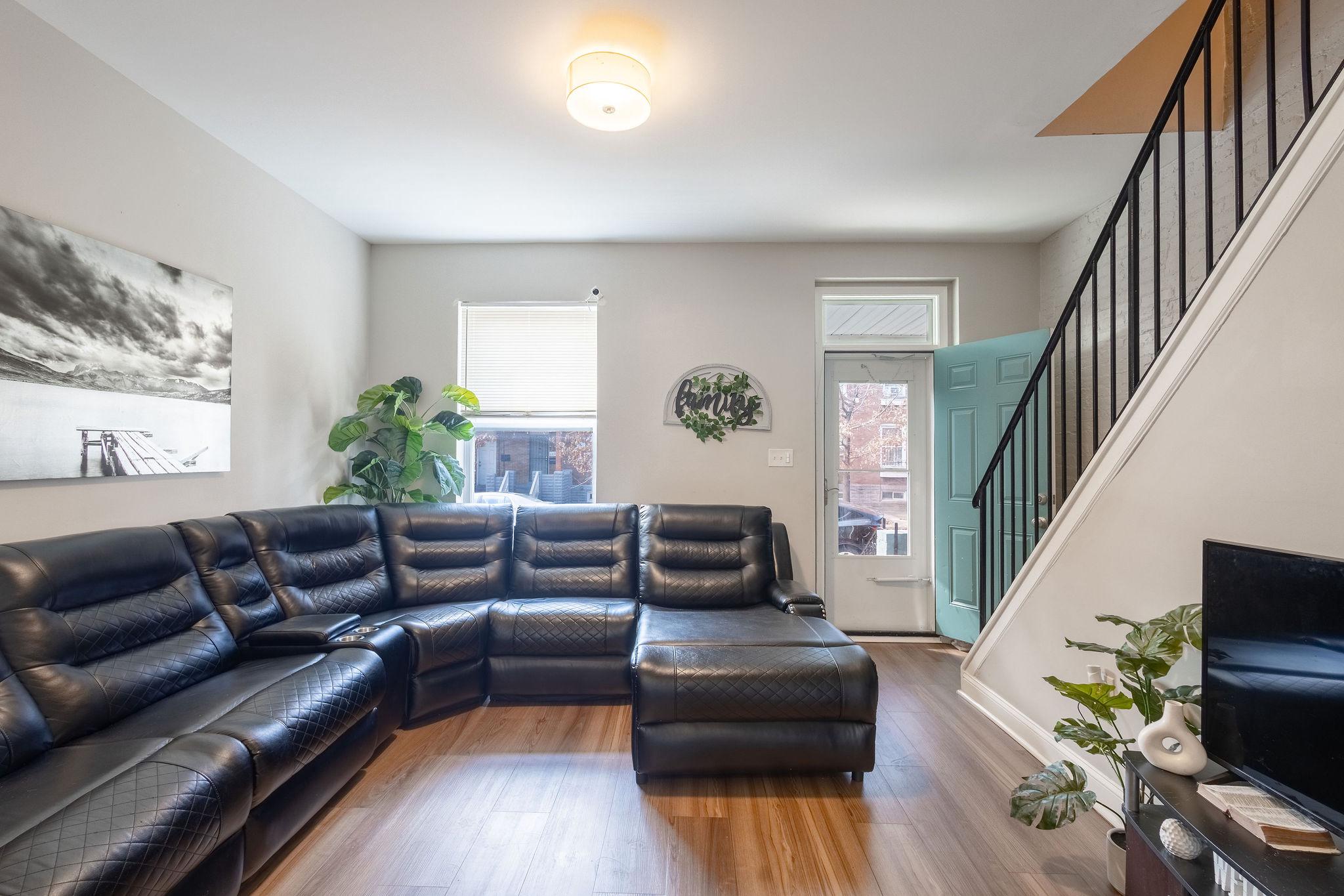 ELLWOOD PARK - Residential