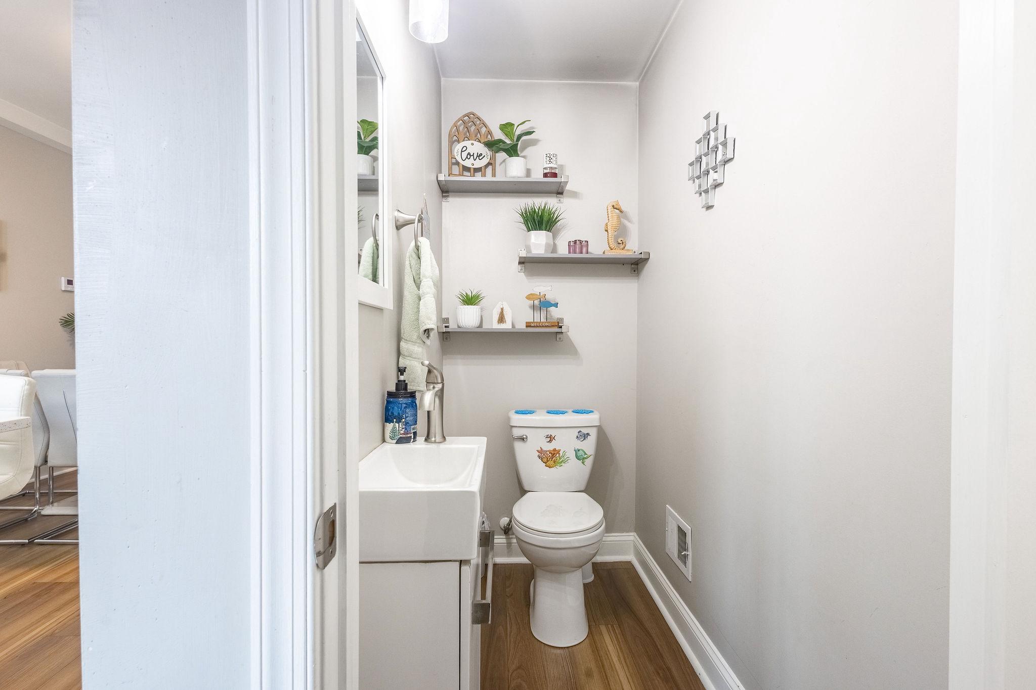 ELLWOOD PARK - Residential