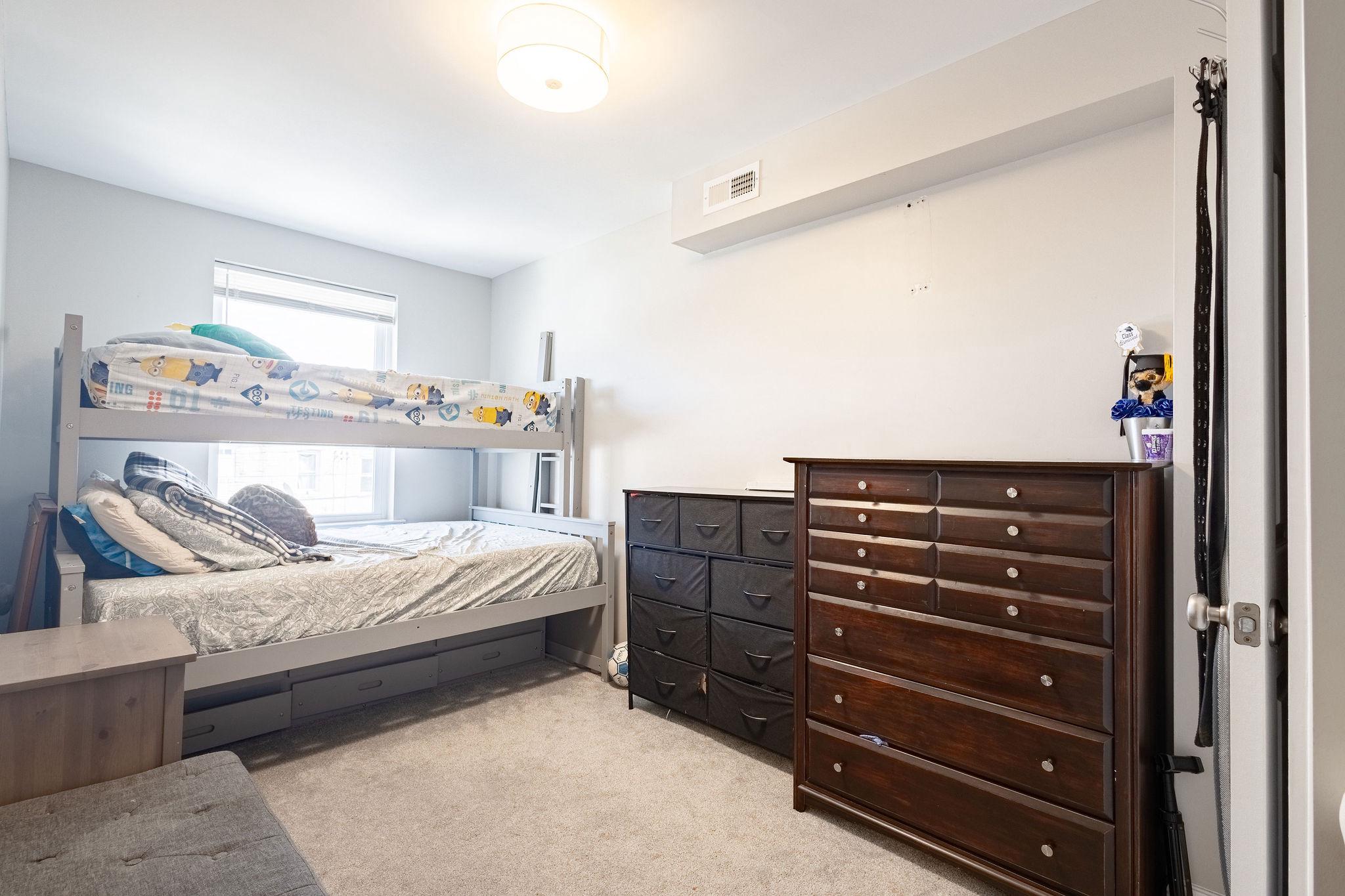 ELLWOOD PARK - Residential